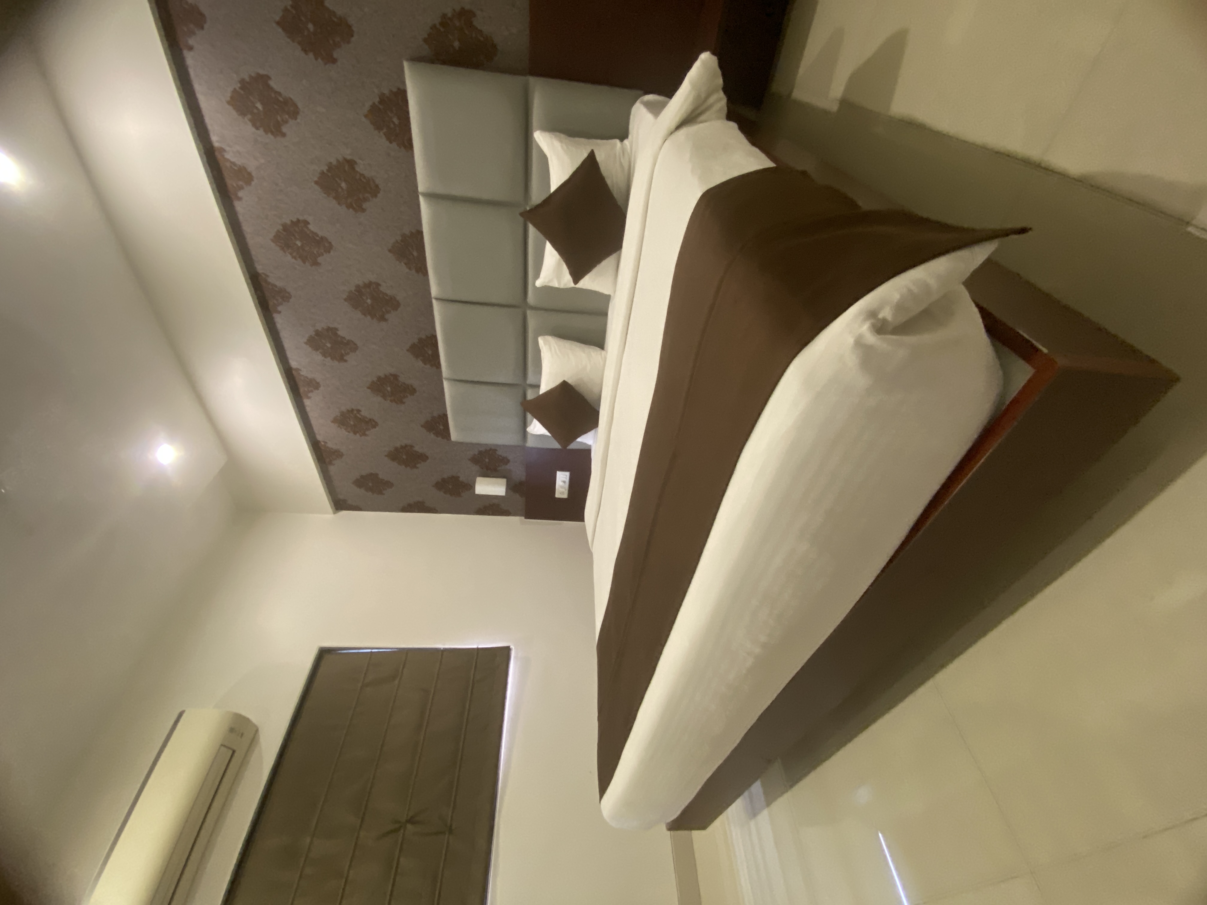 Double or Twin Deluxe King Bed