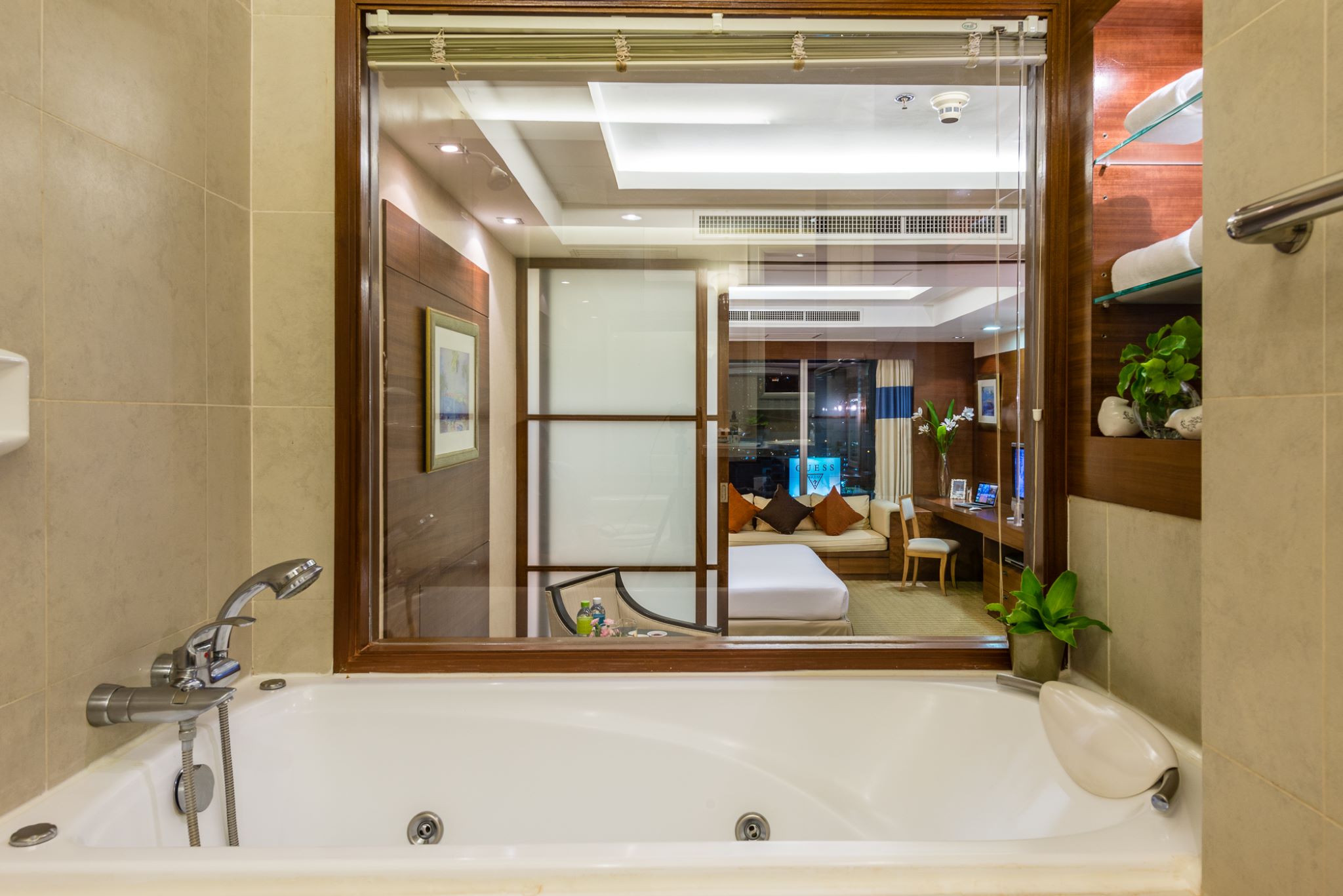 Suite with Jacuzzi