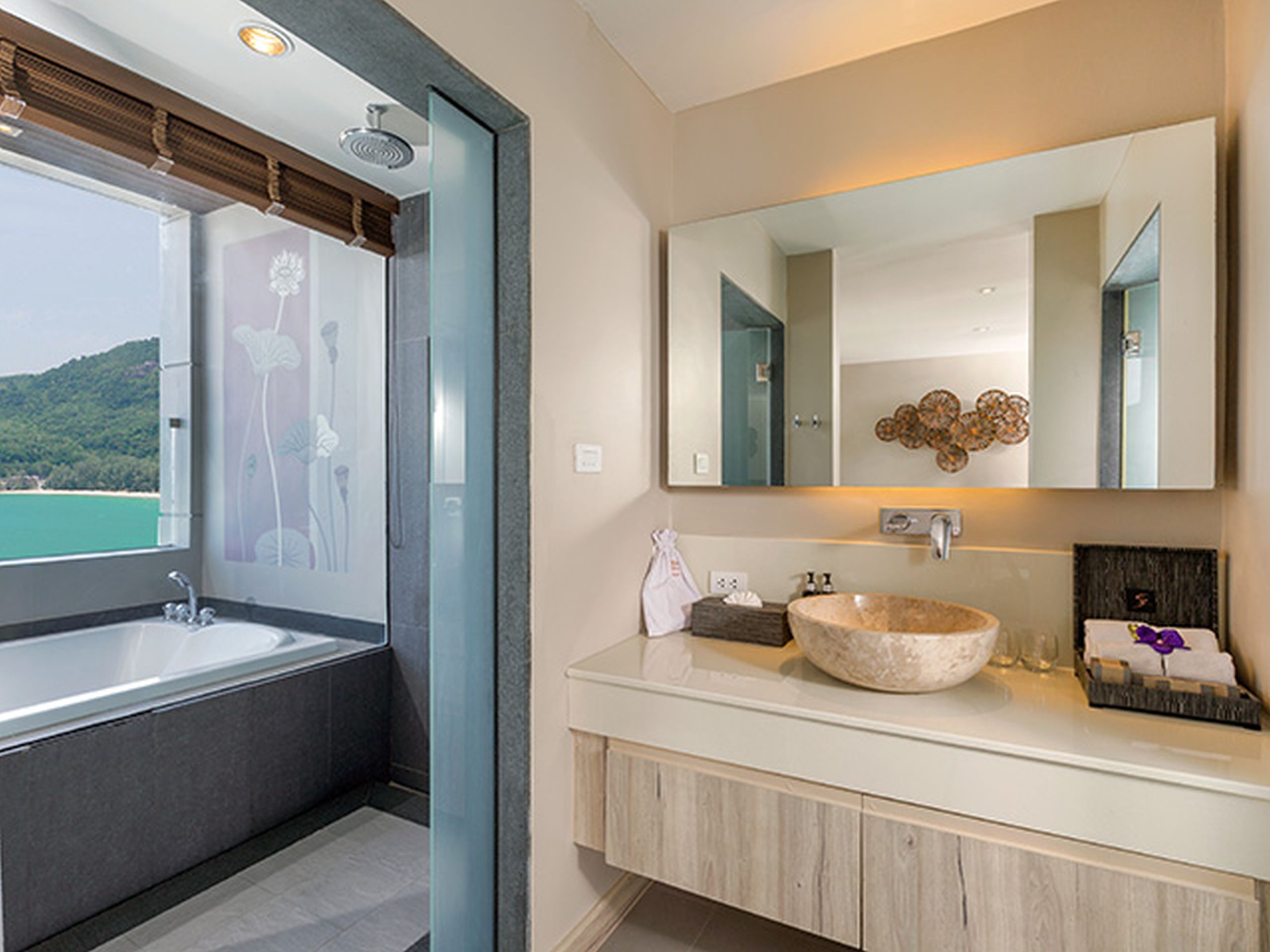 Junior Suite with Jacuzzi