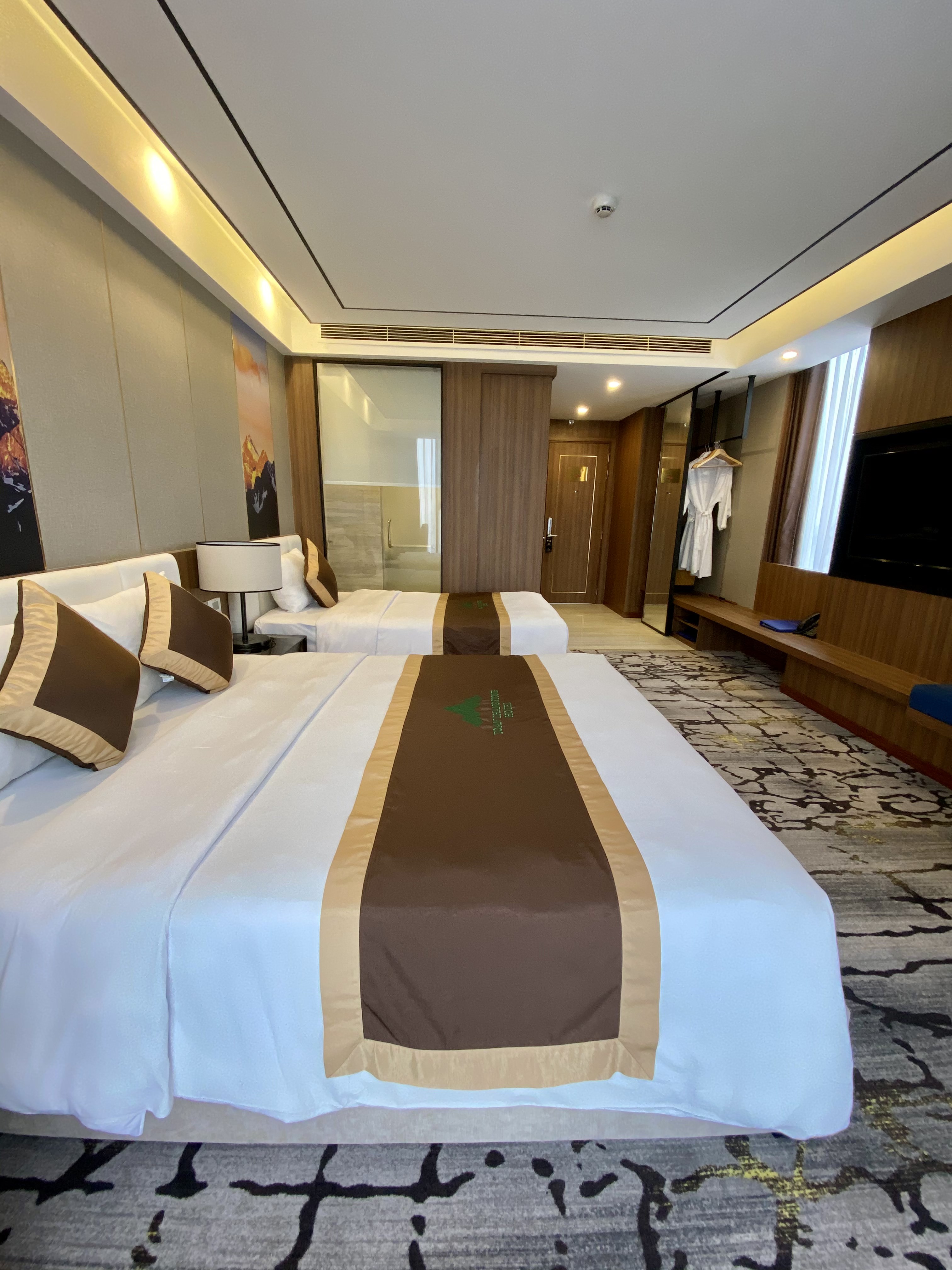 Double or Twin Executive