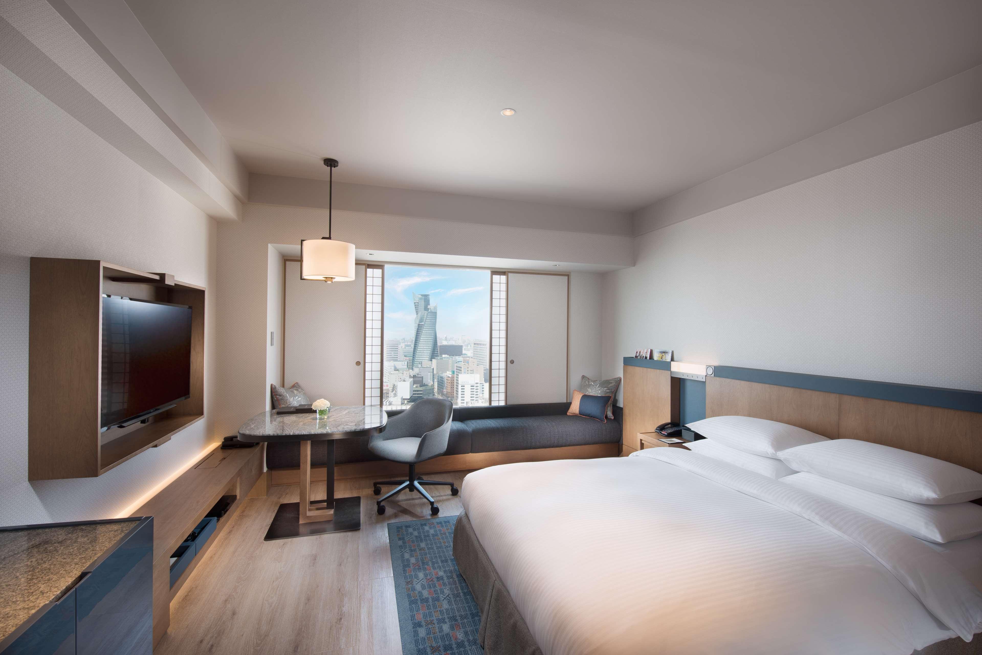 Double Executive King Bed