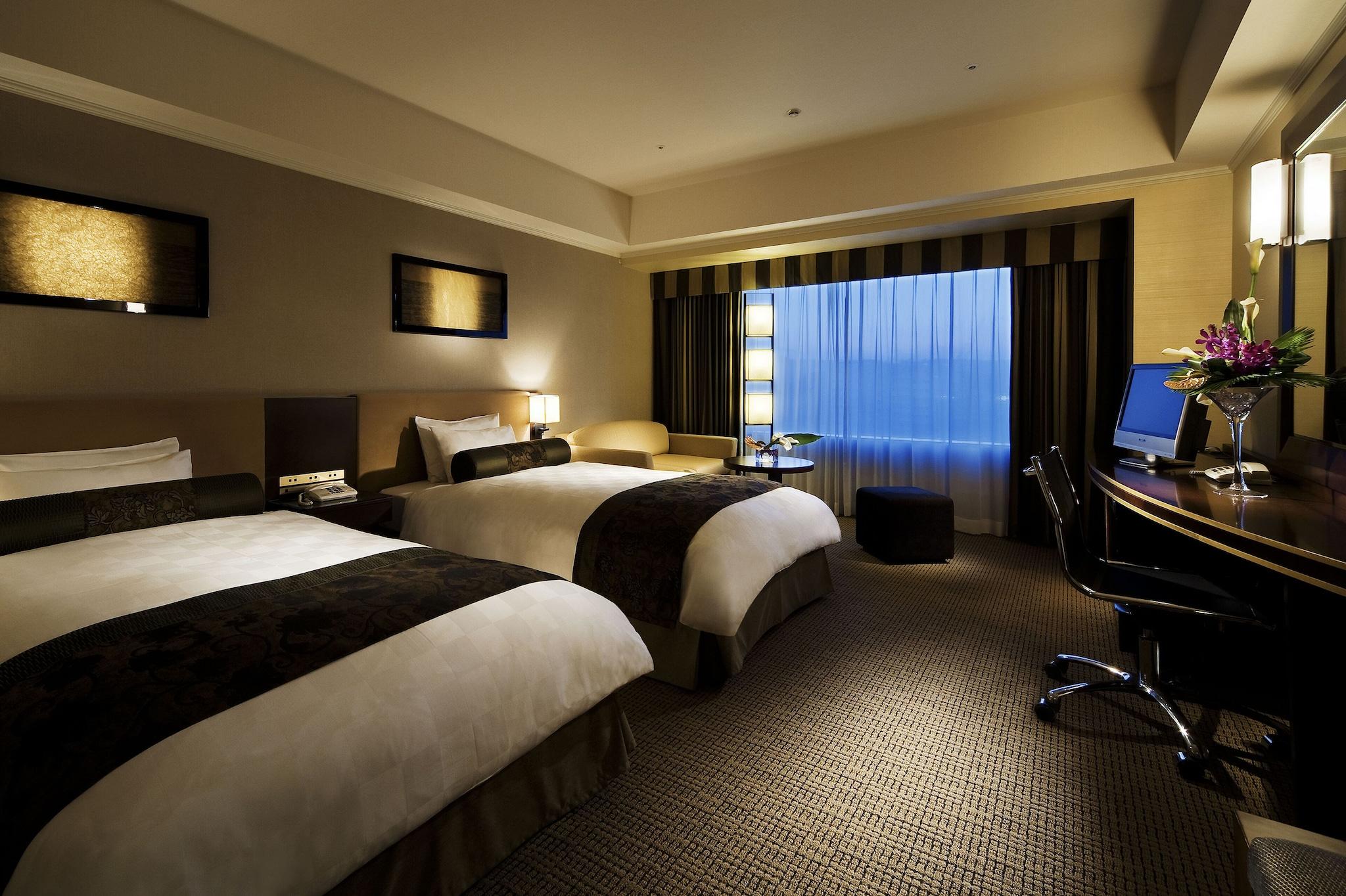 Twin Superior City View