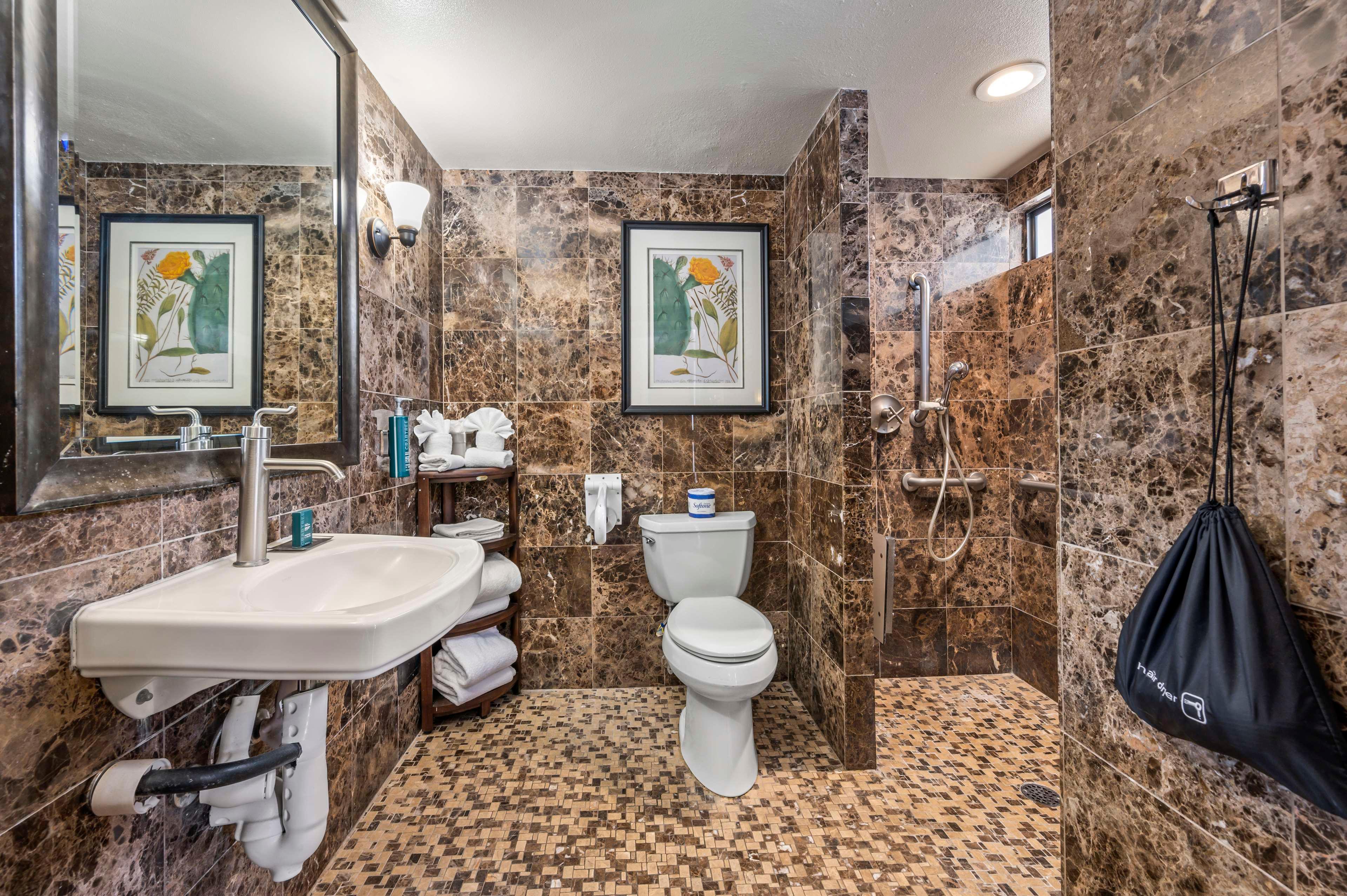 Double Two Queen Beds Non Smoking