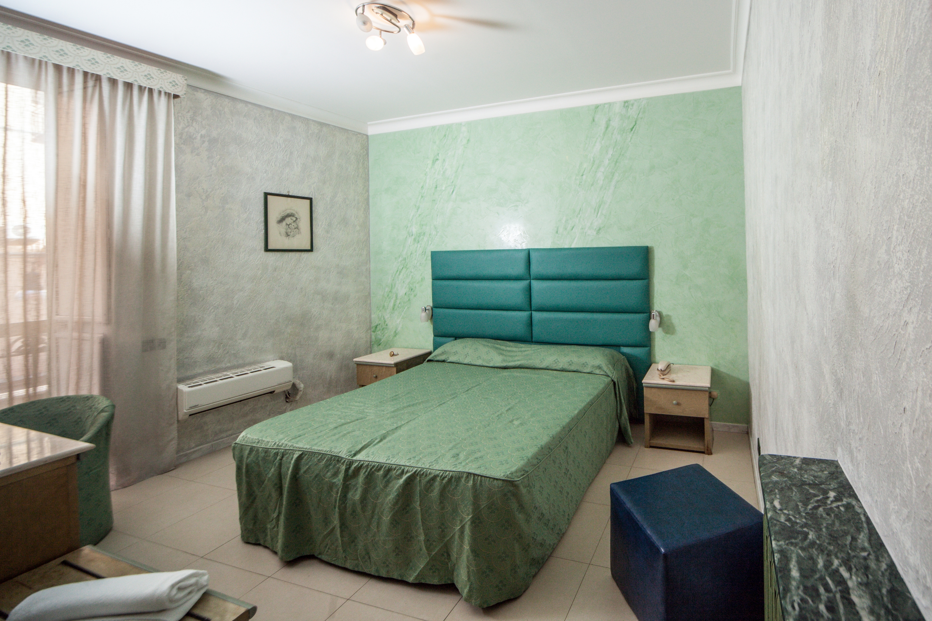 Double or Twin Standard