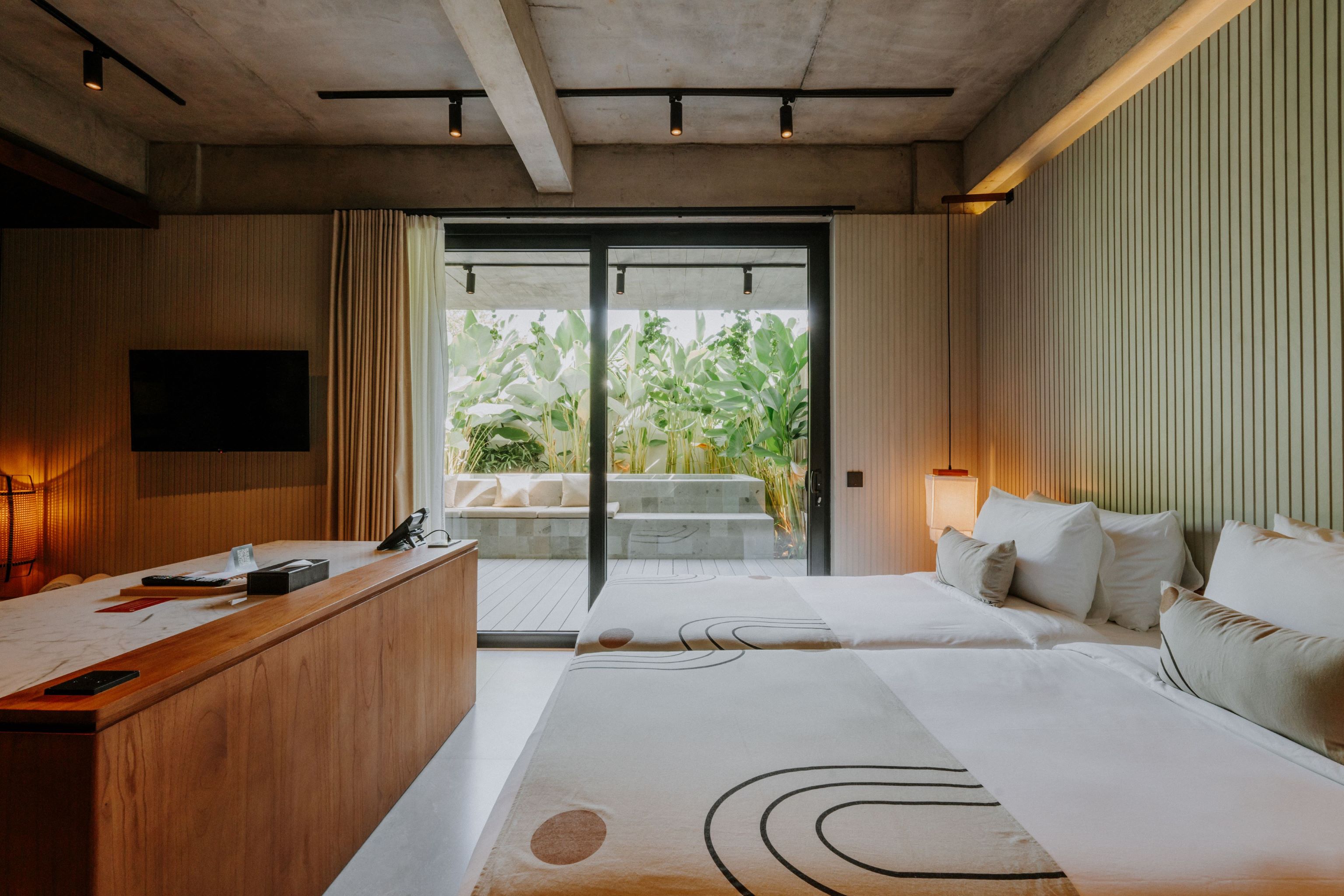 Twin Deluxe Pool View