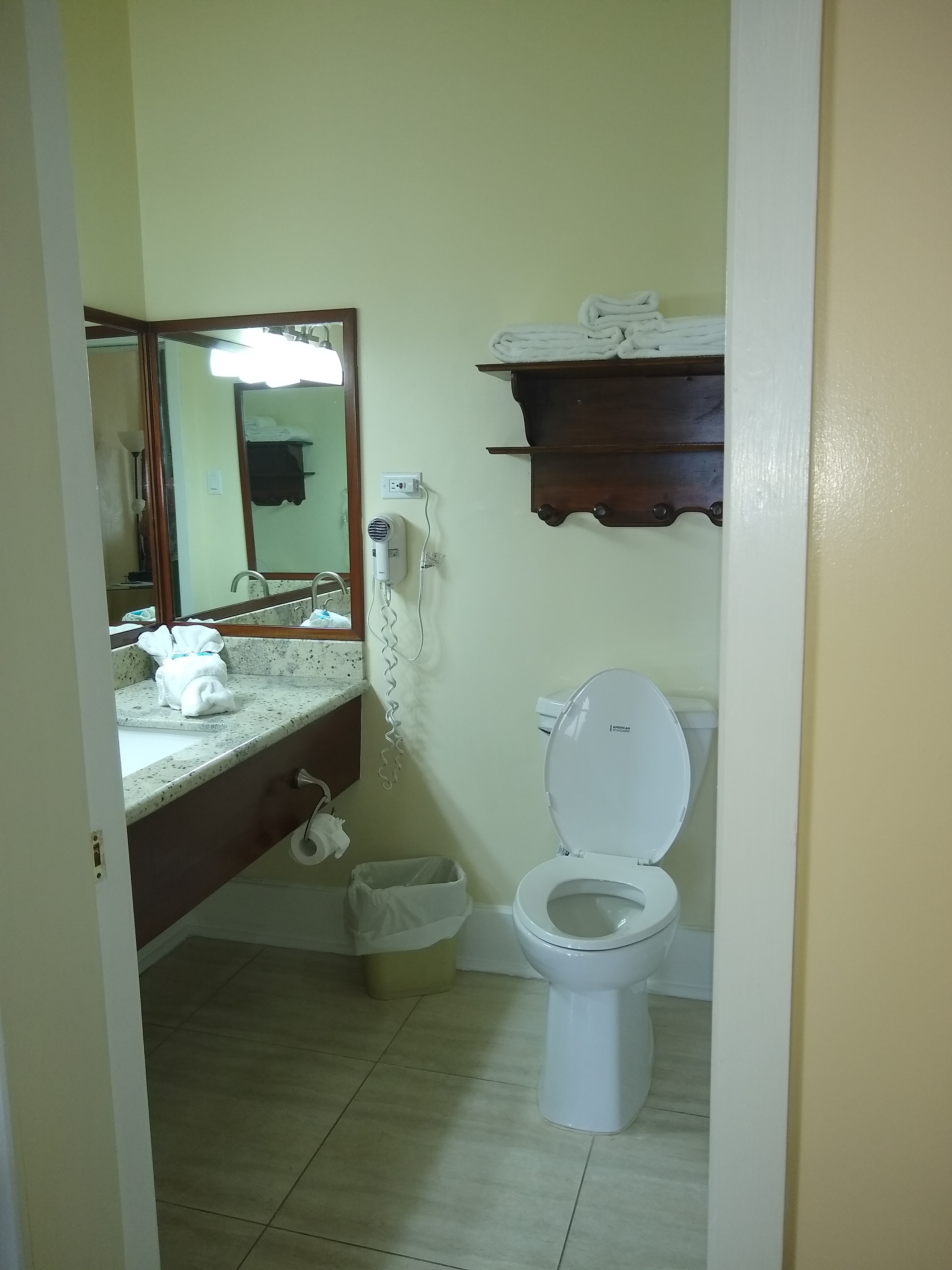 Room Partial Ocean View Queen Bed