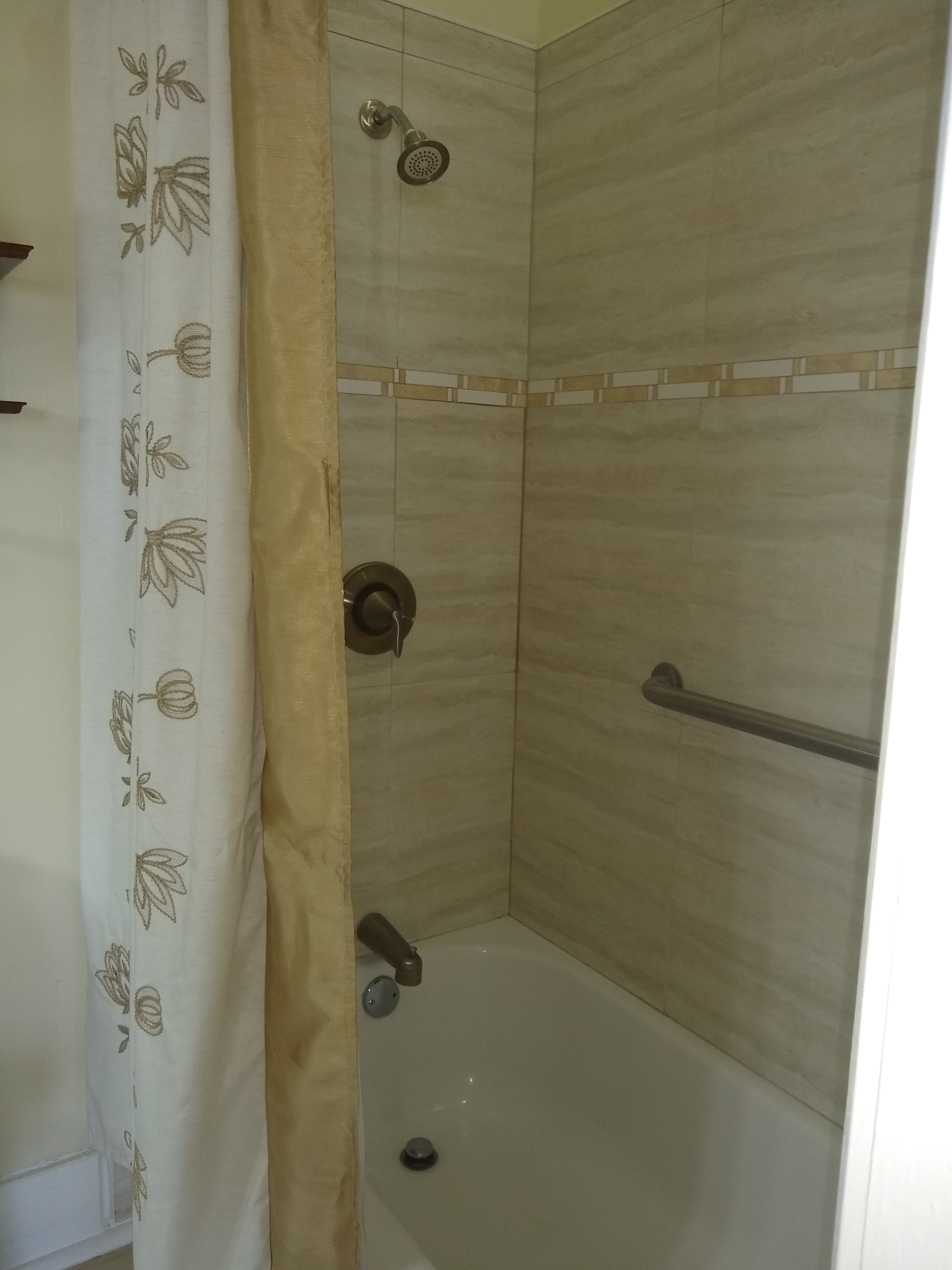 Room Partial Ocean View Queen Bed