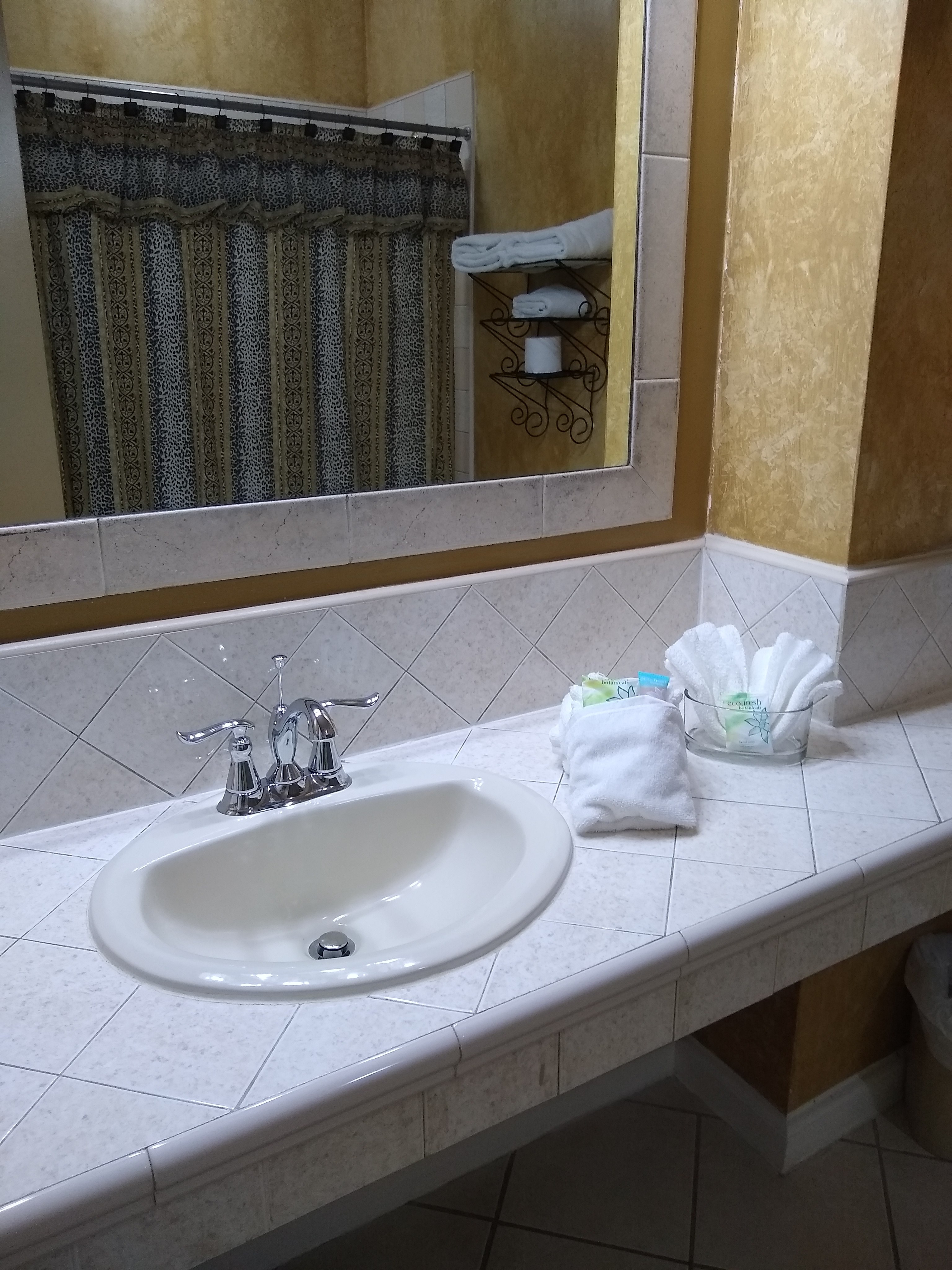 Double Queen Size Bed