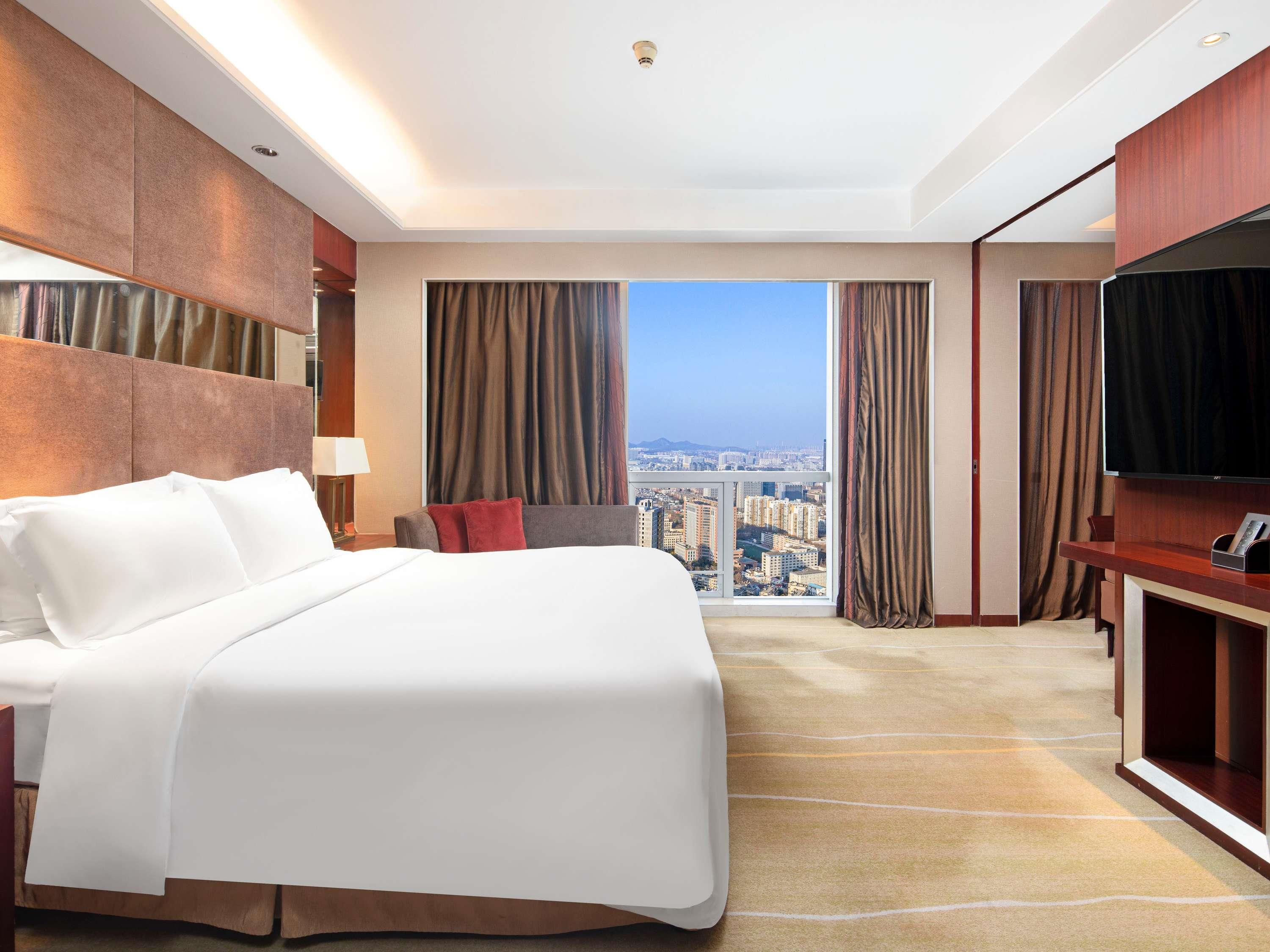 Apartment City View Queen Bed