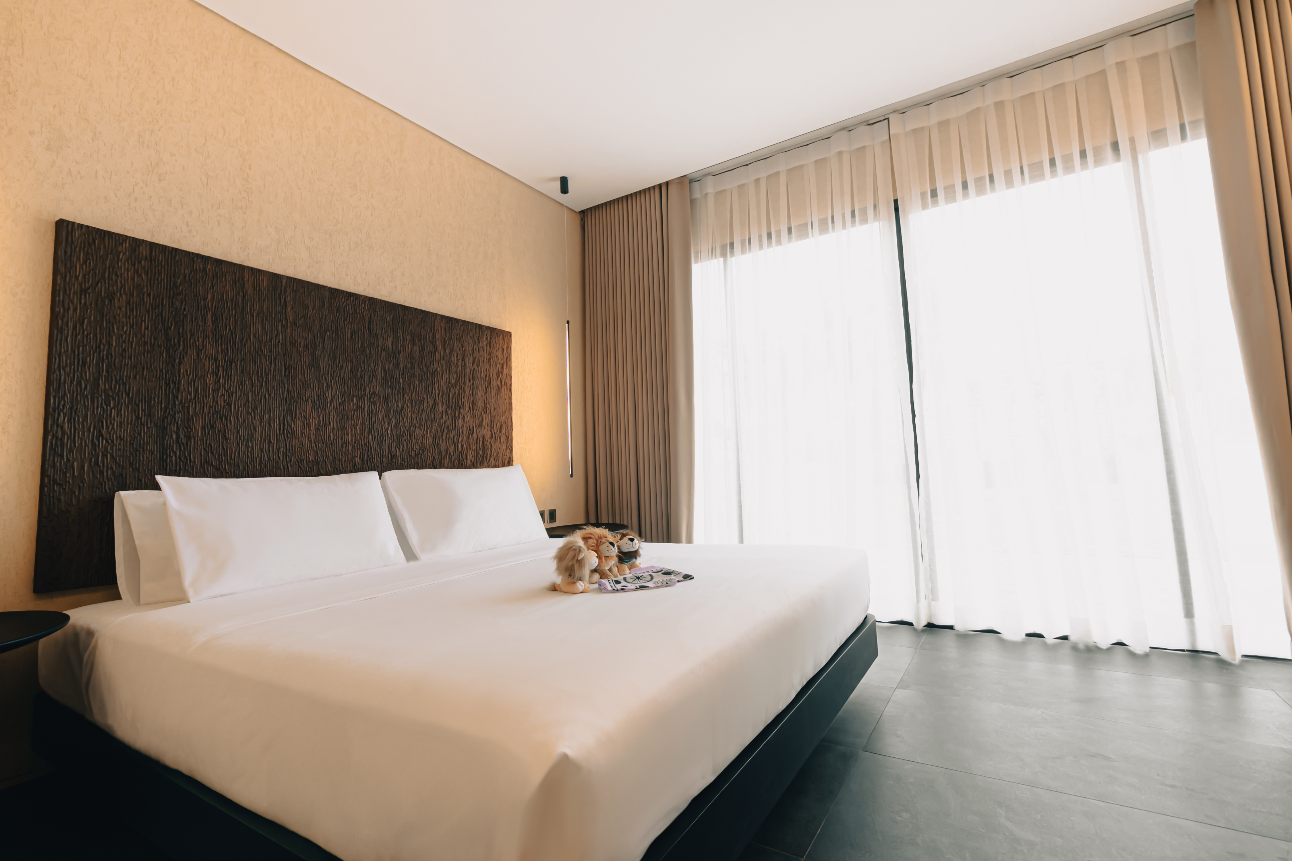 Double King Size Bed