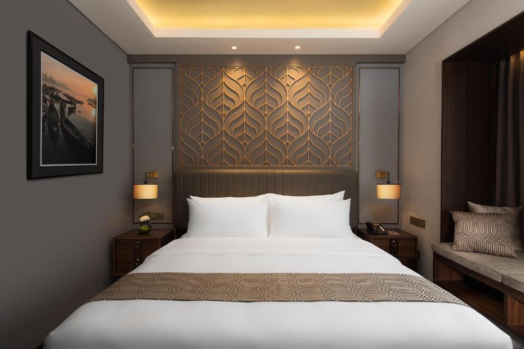 Room Deluxe King Bed