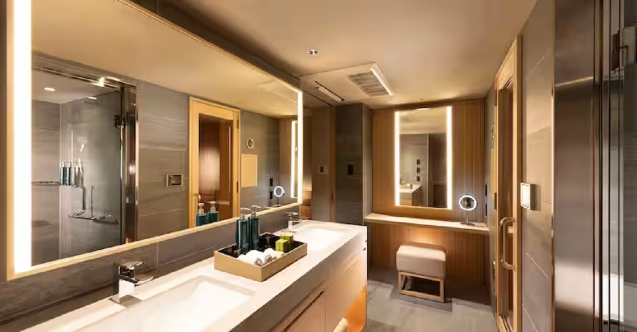 Suite Deluxe King Bed