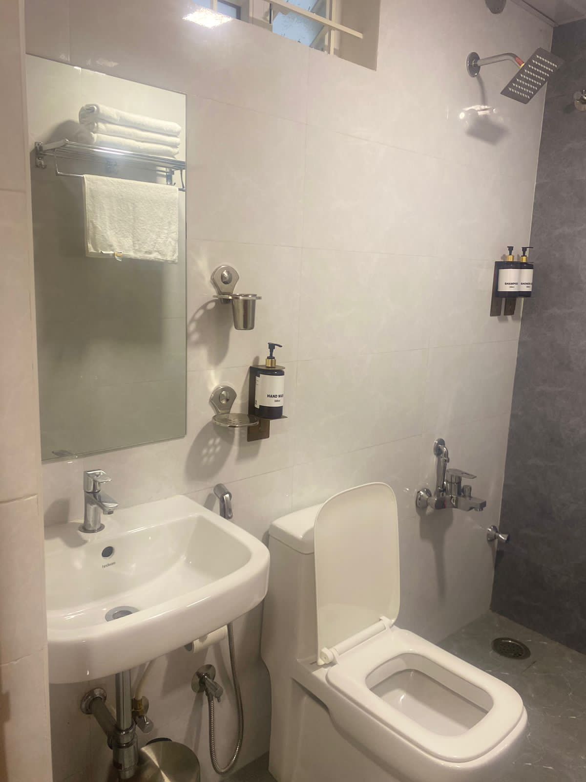 Double or Twin Deluxe King Bed