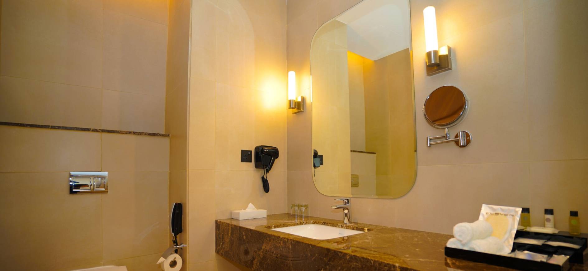 Double Deluxe Two Beds