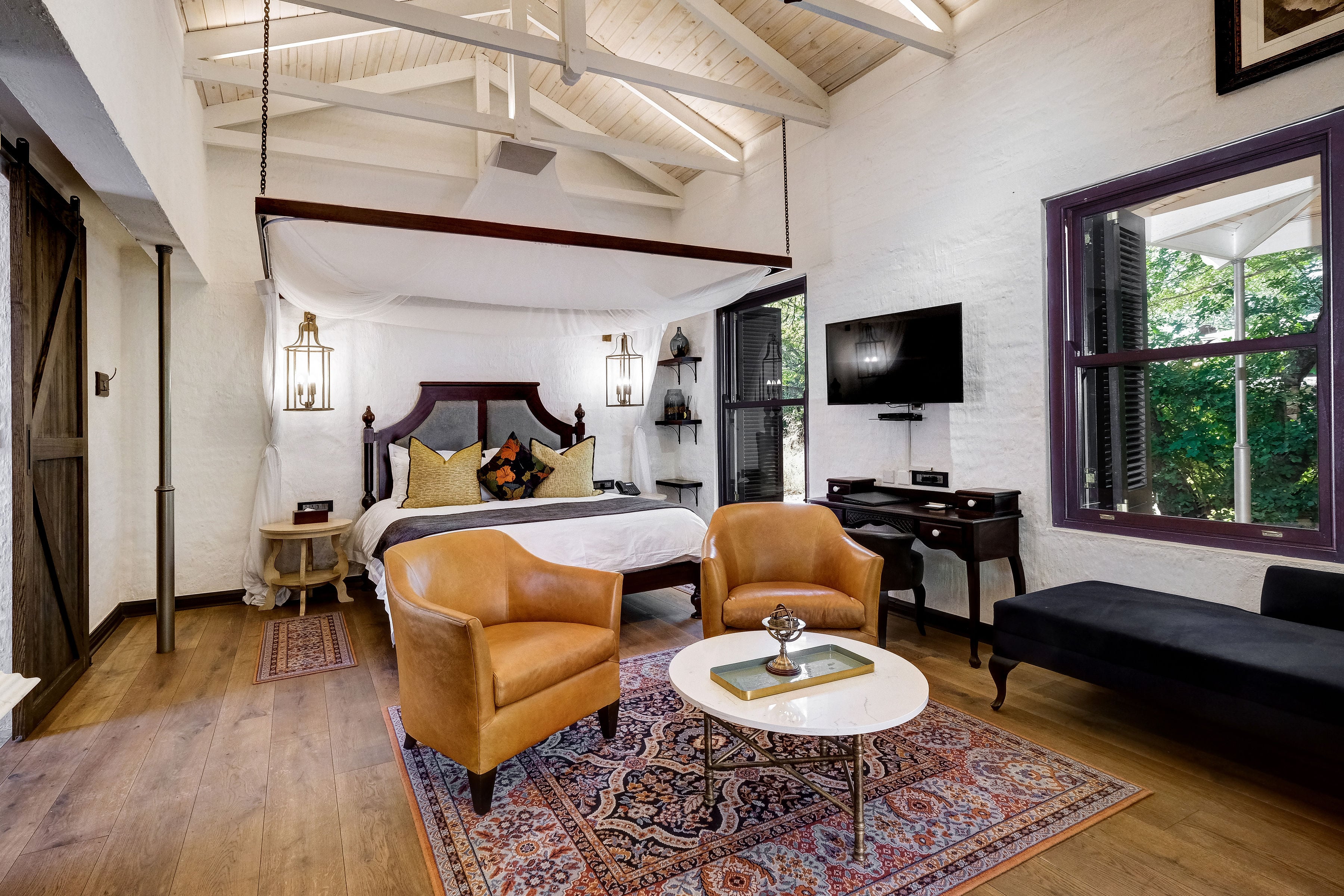 Double Deluxe King Bed