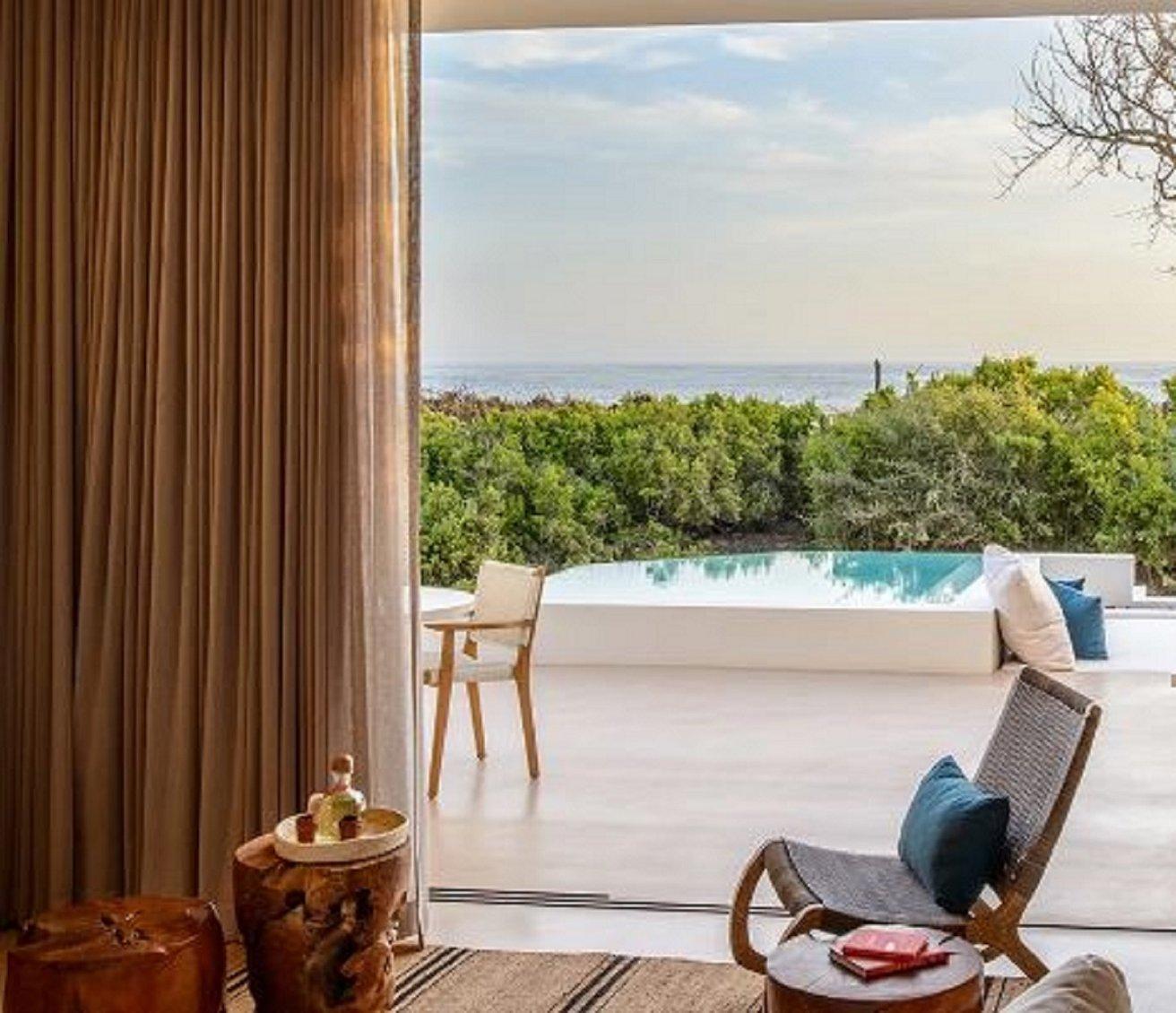 Suite Ocean Front King Bed