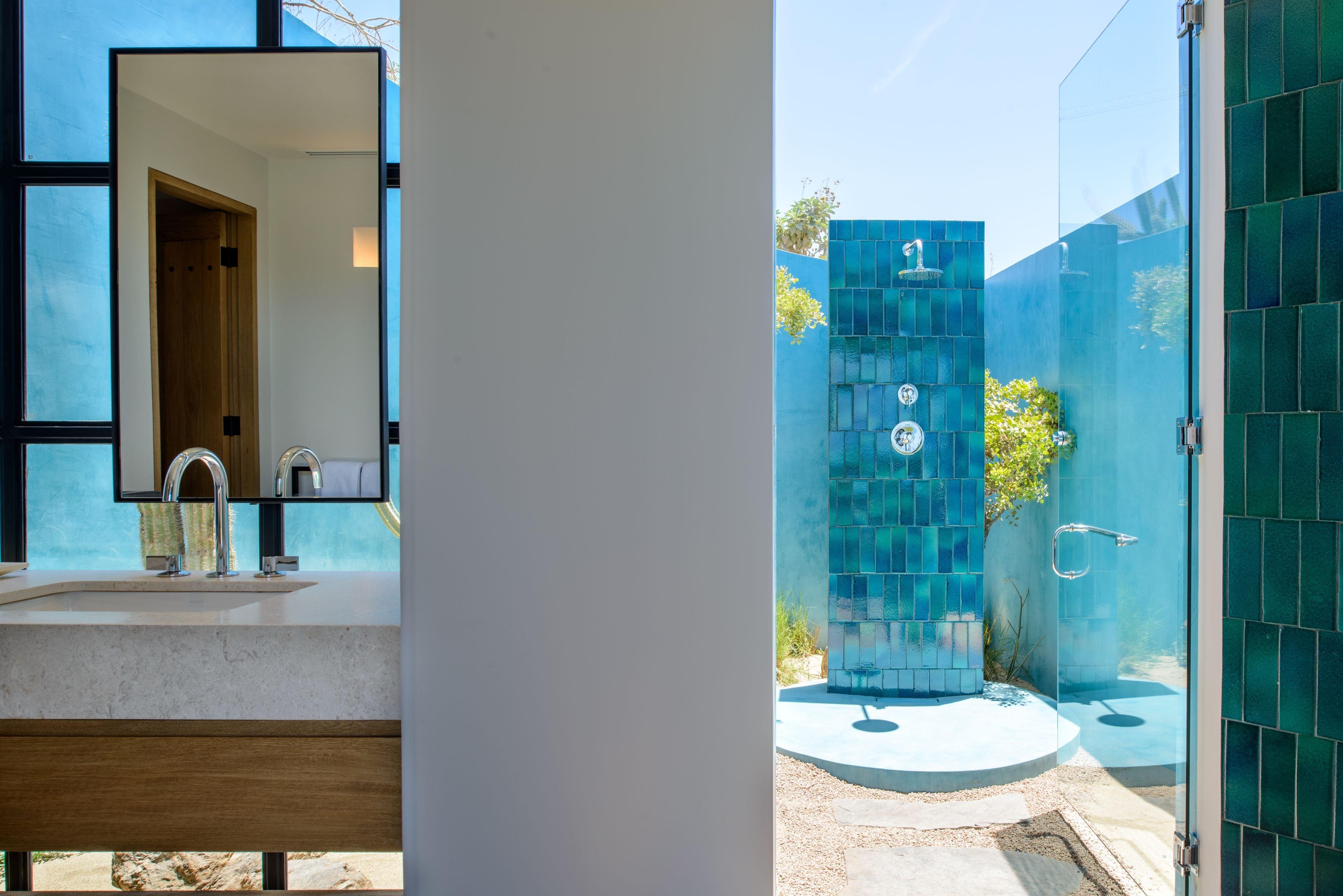 Suite Ocean Front King Bed