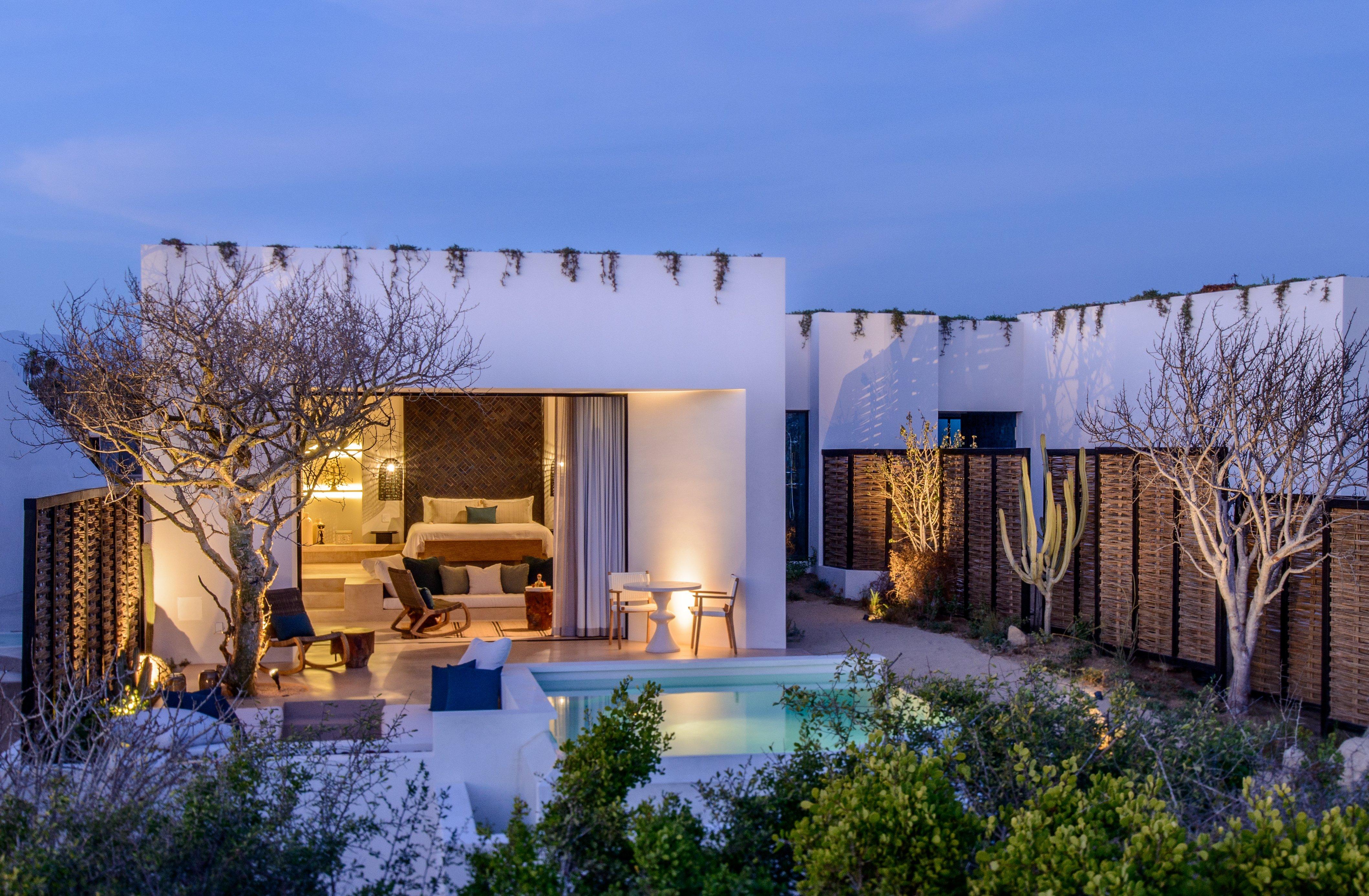 Suite Ocean Front King Bed