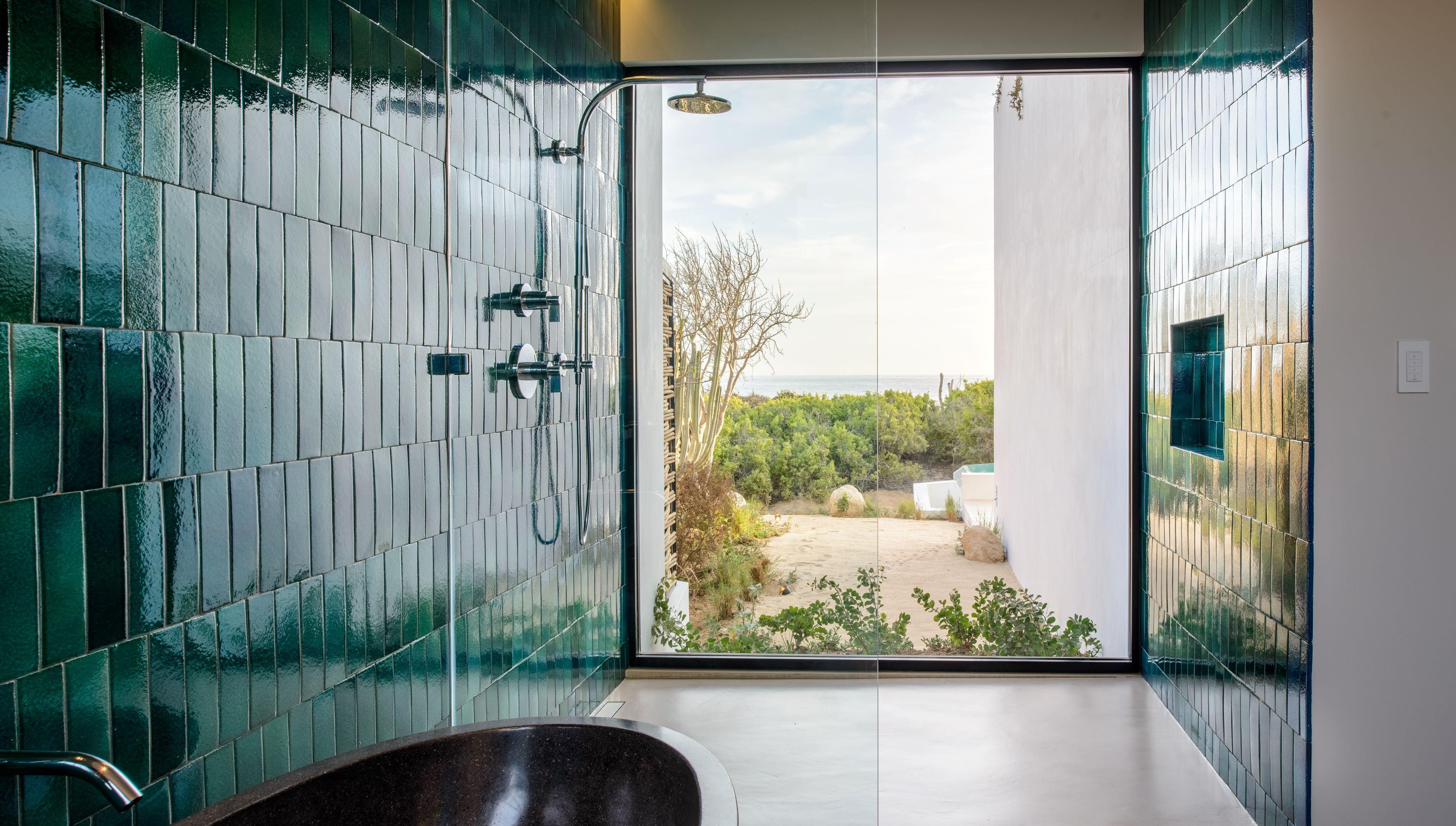 Suite Ocean Front King Bed