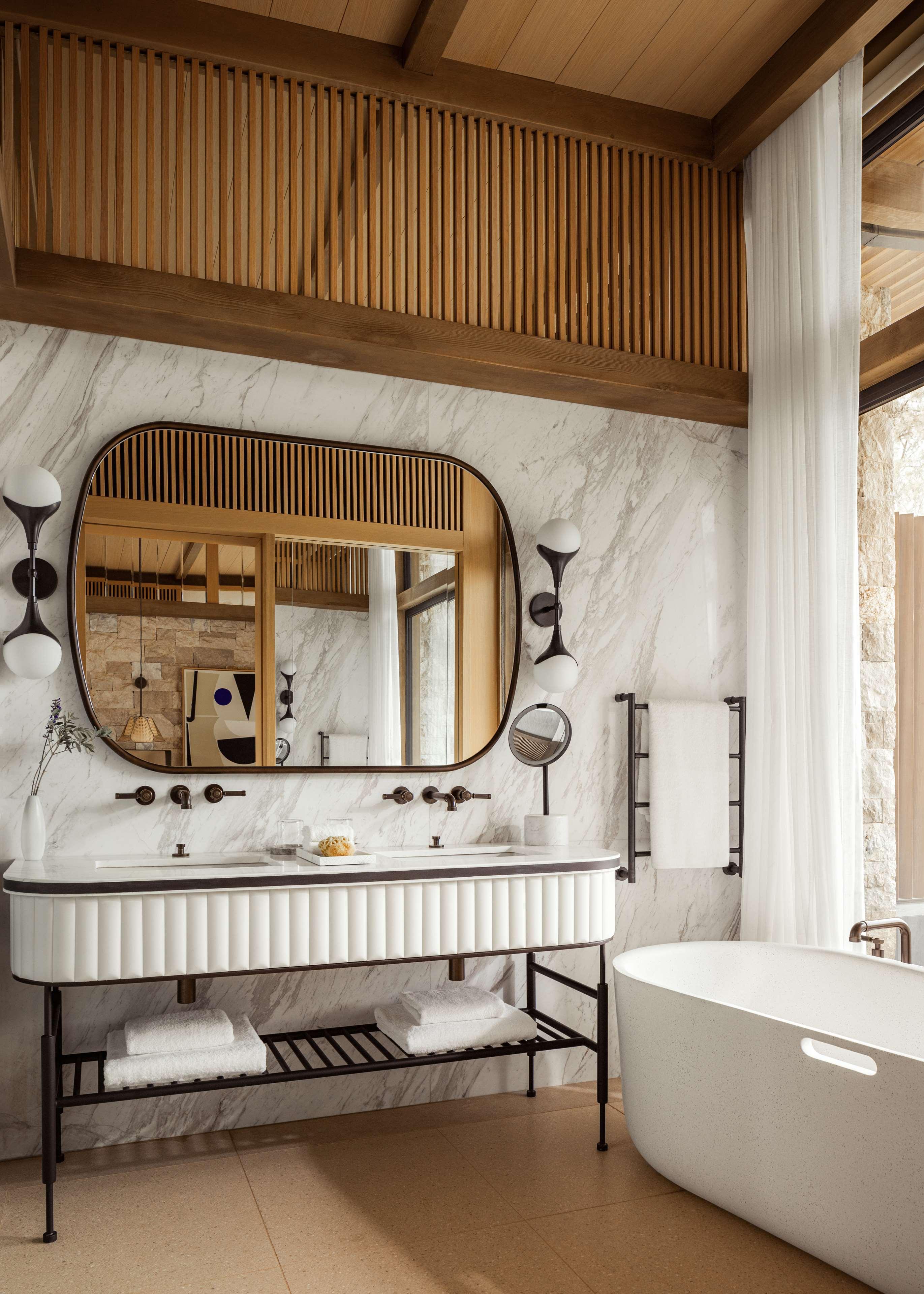 Bungalow Queen Size Bed