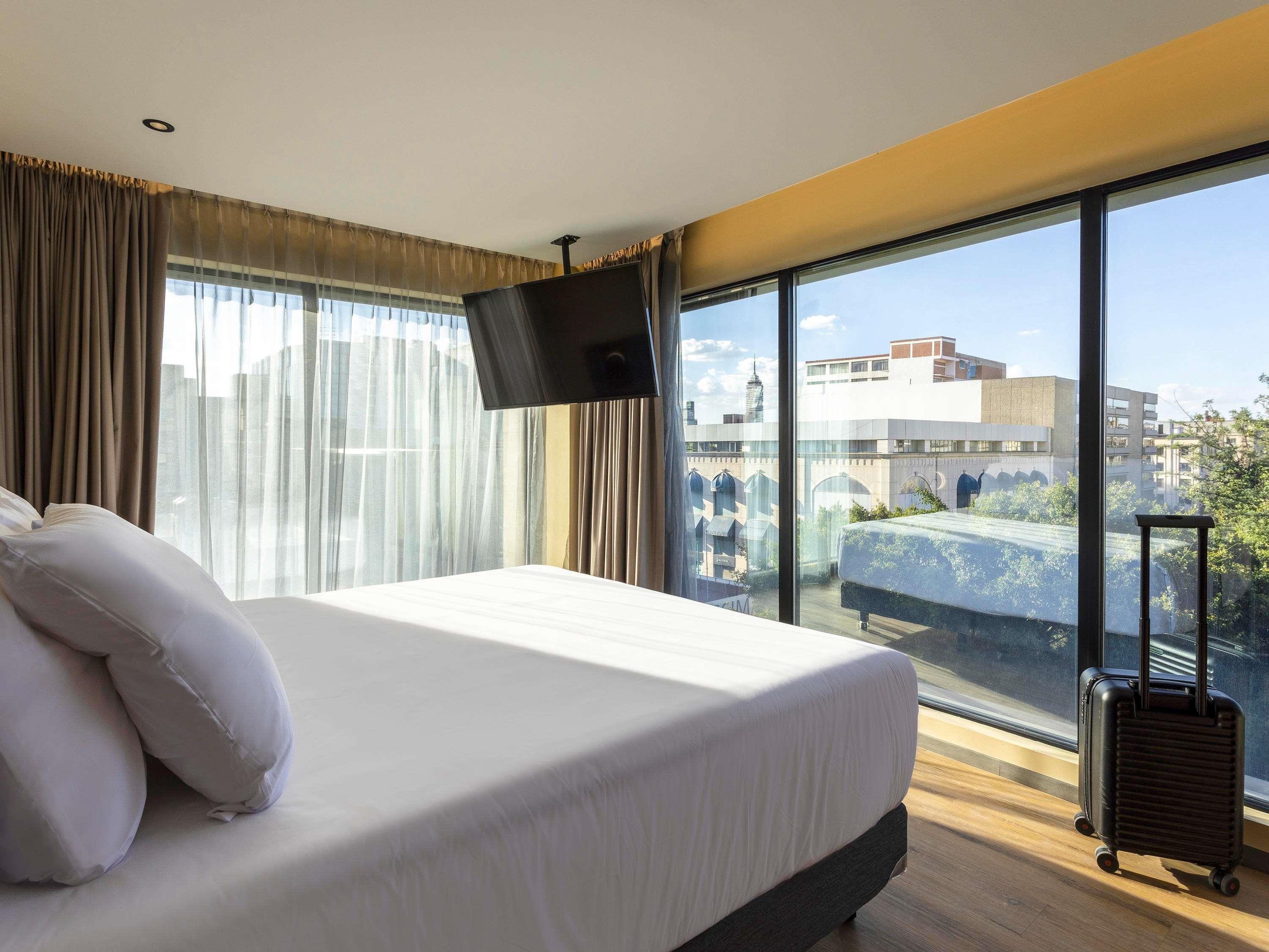 Double Deluxe King Bed