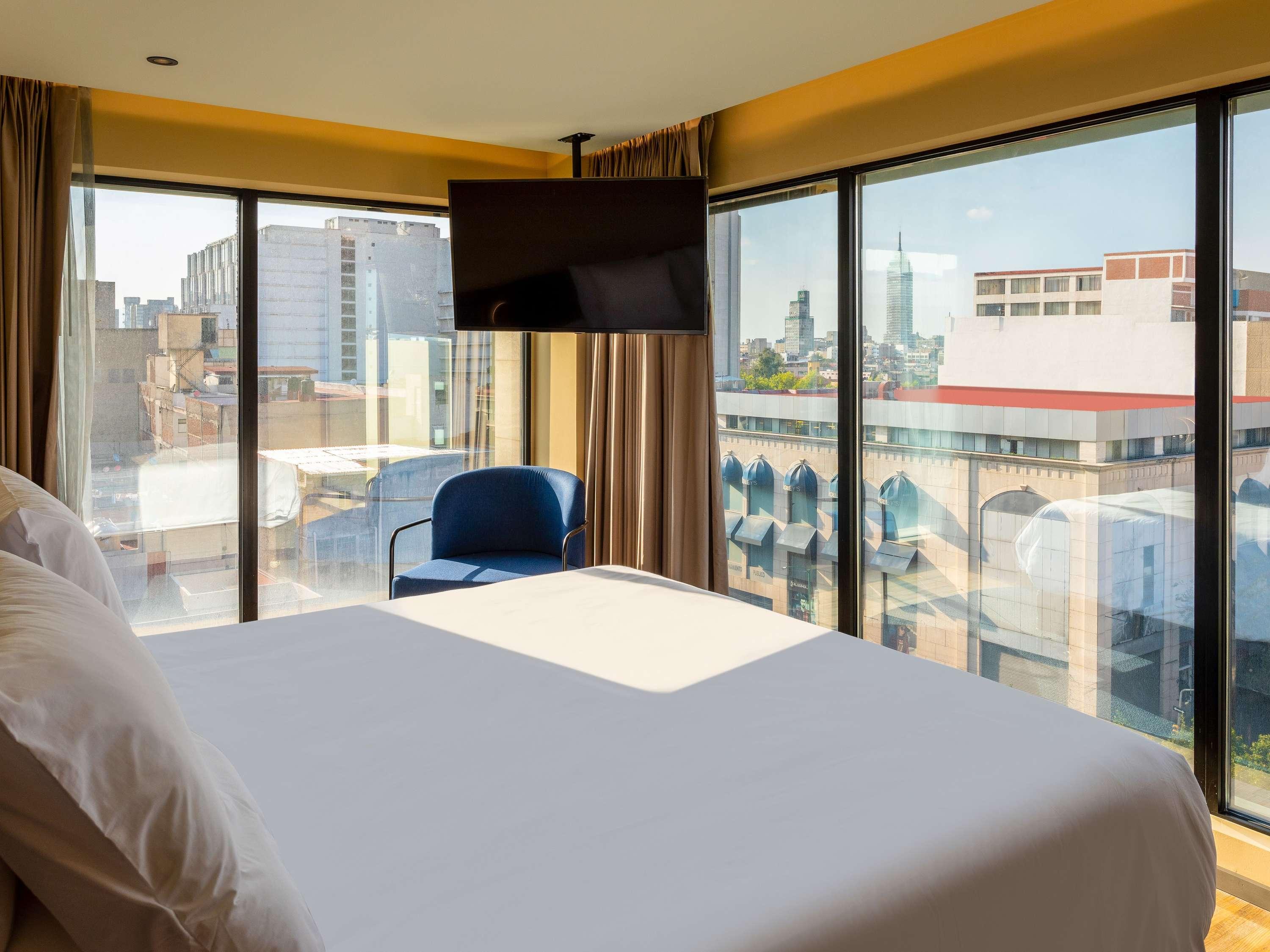 Double Deluxe King Bed