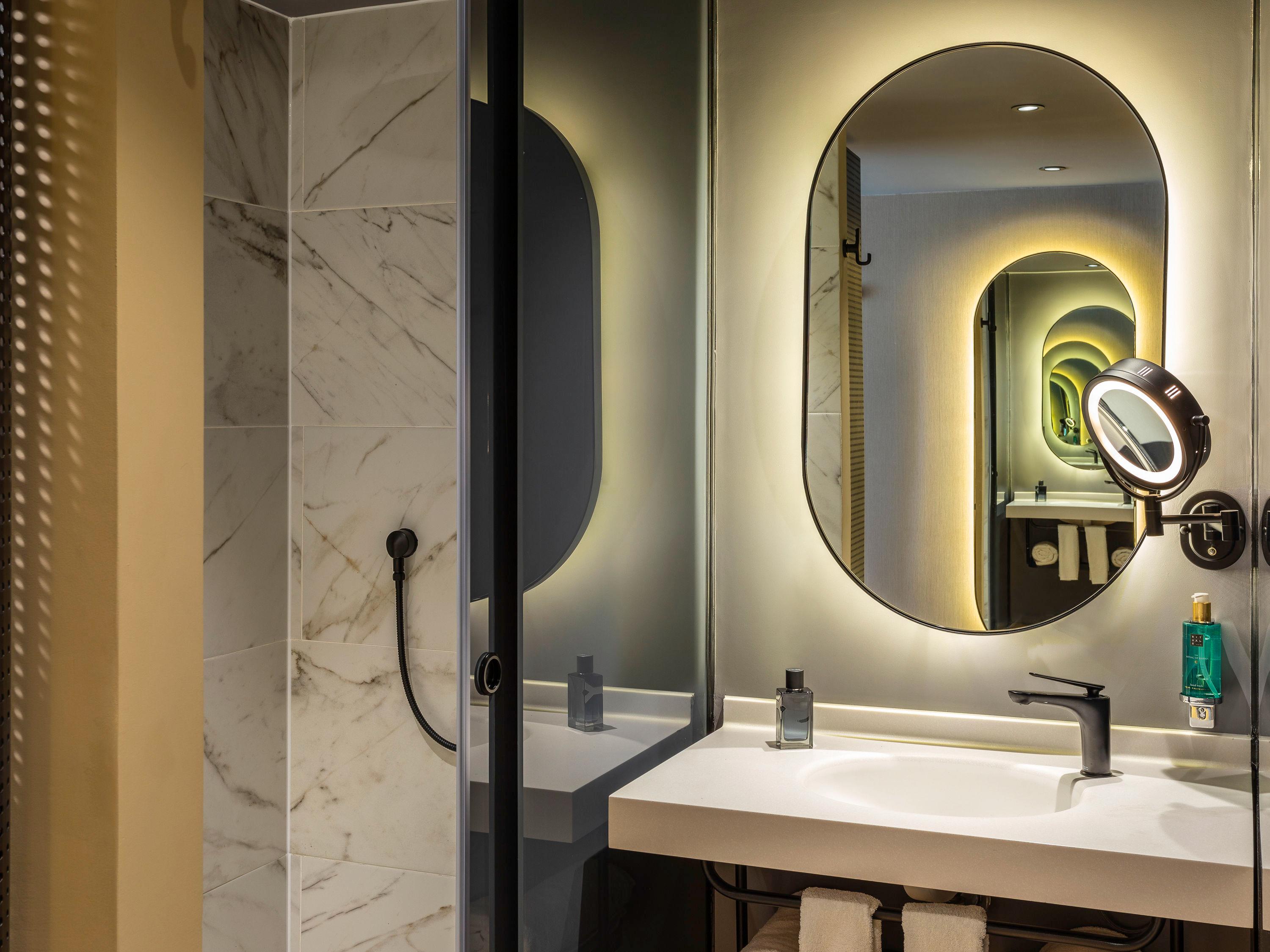 Double Superior Queen Bed