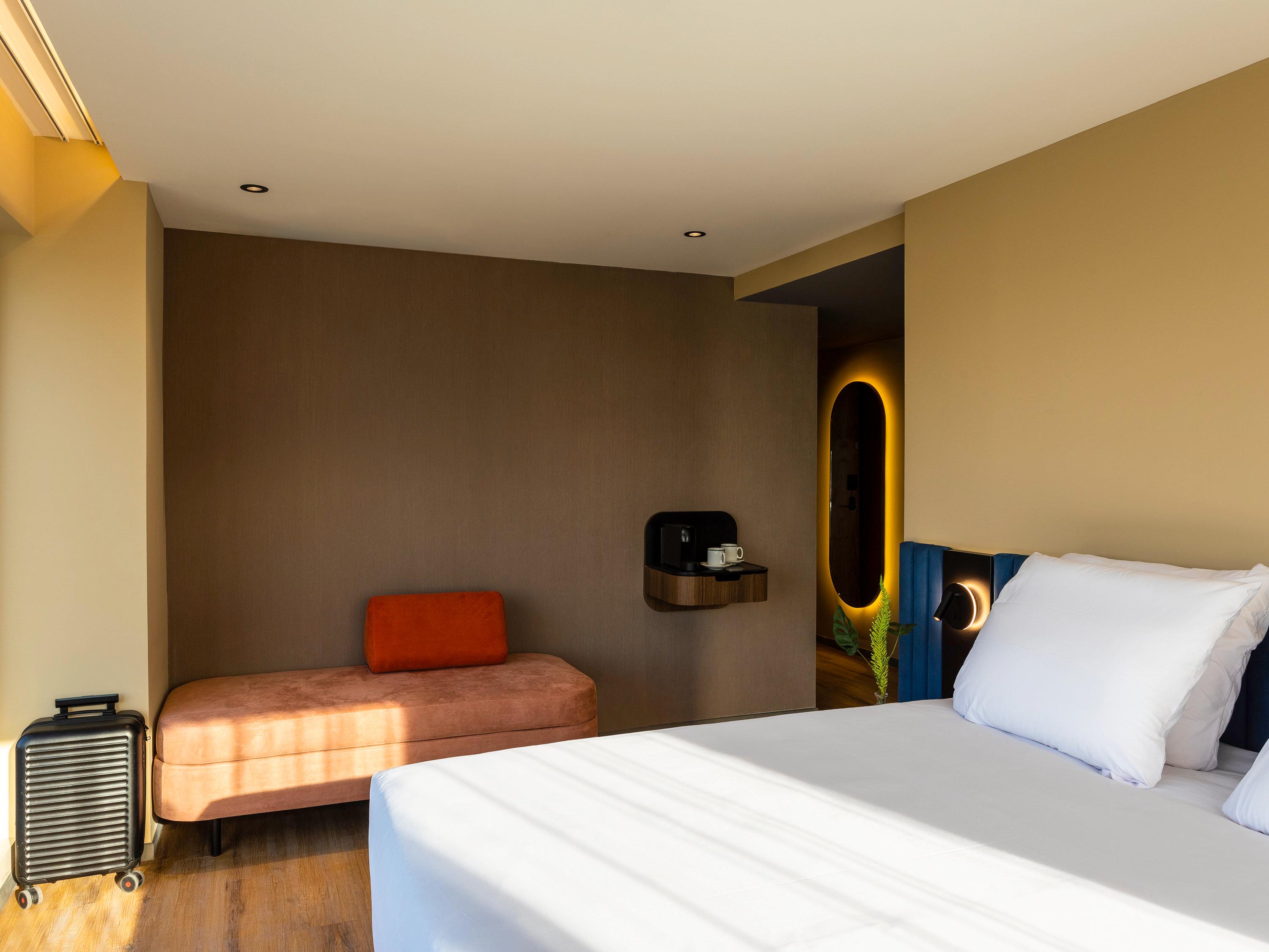 Double Deluxe King Bed