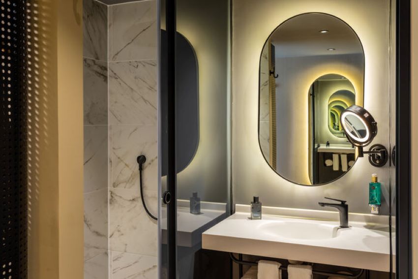 Double Superior King Bed