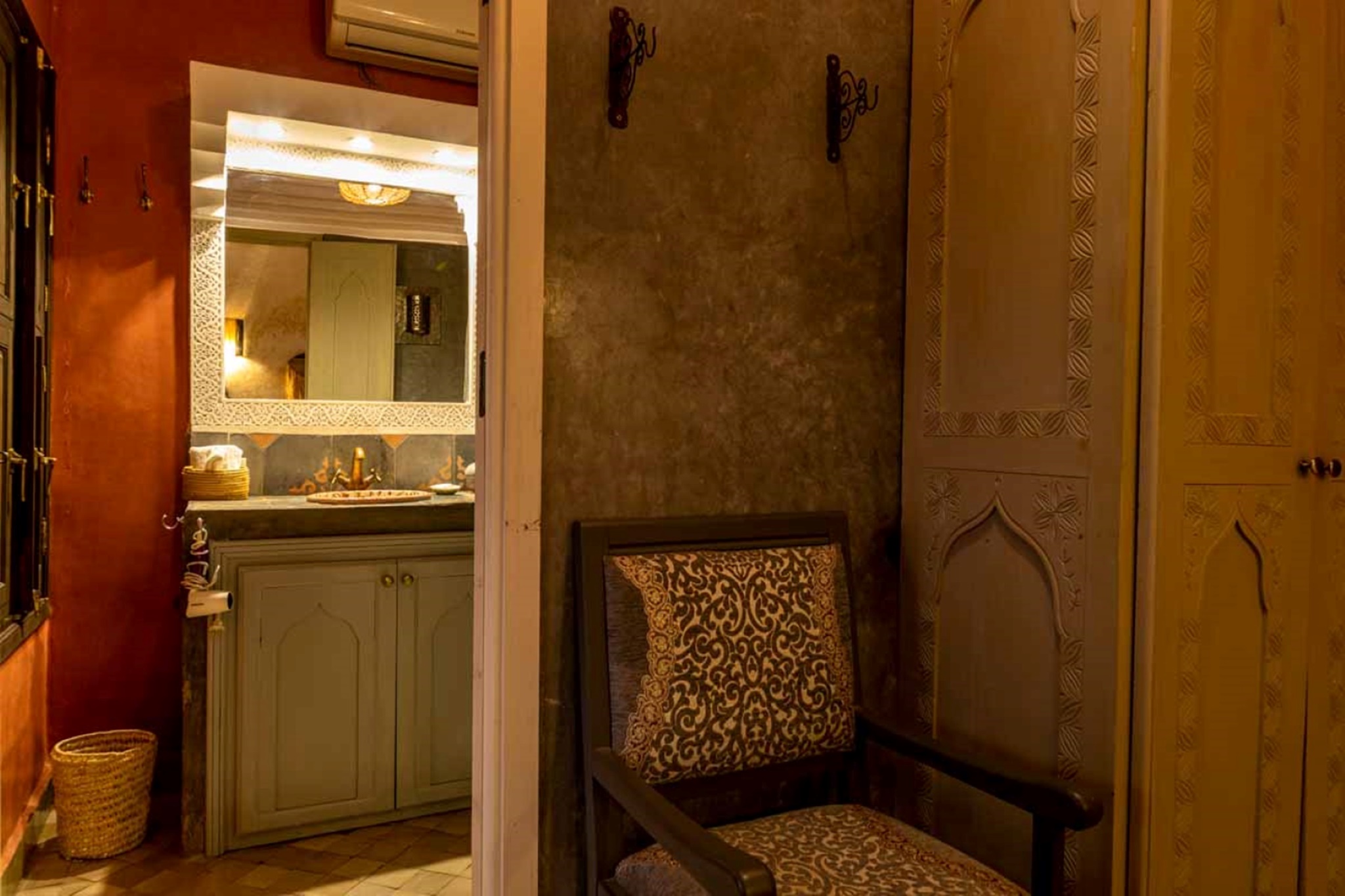 Double Deluxe One Bed