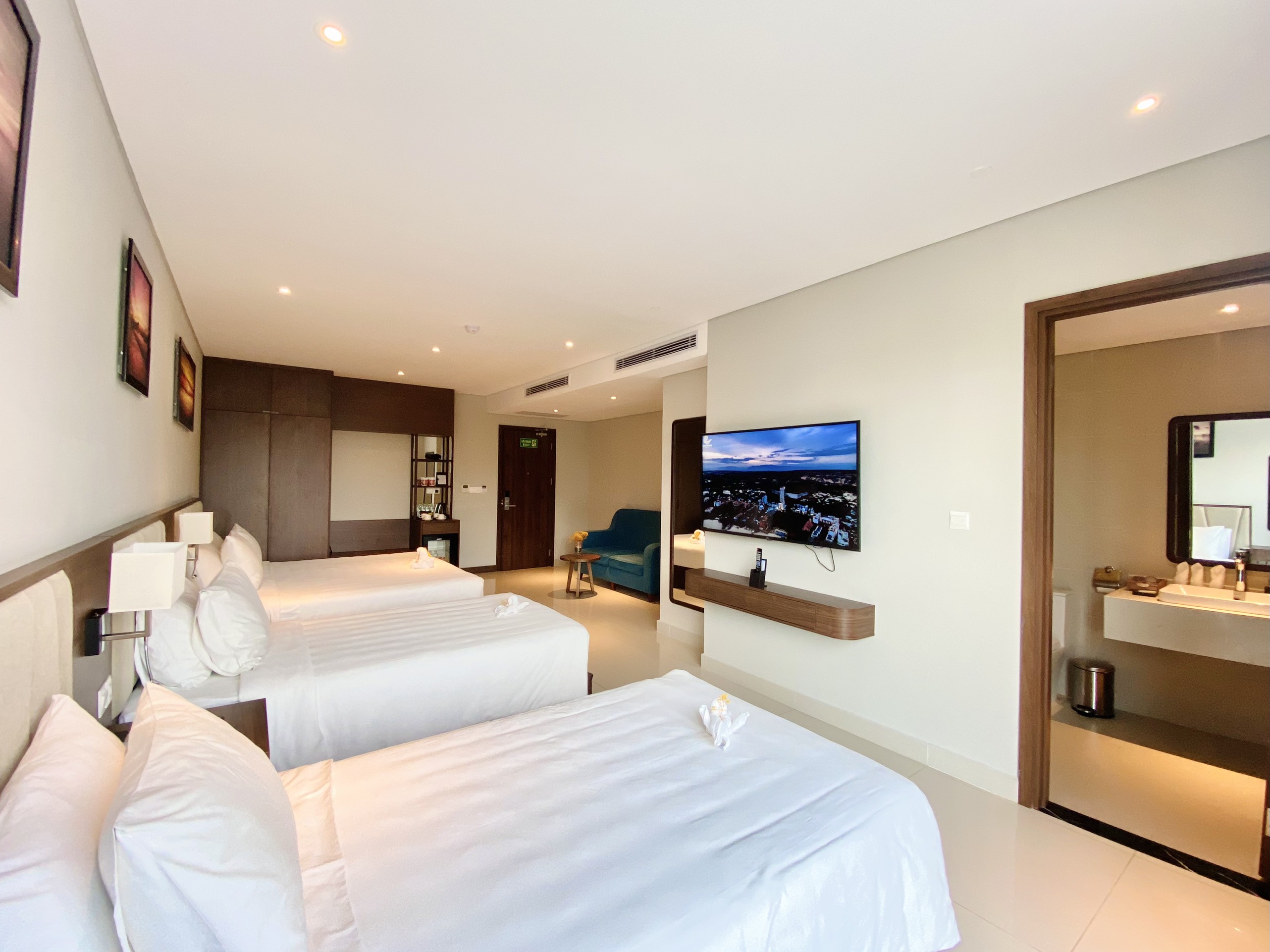 Family Room Superior