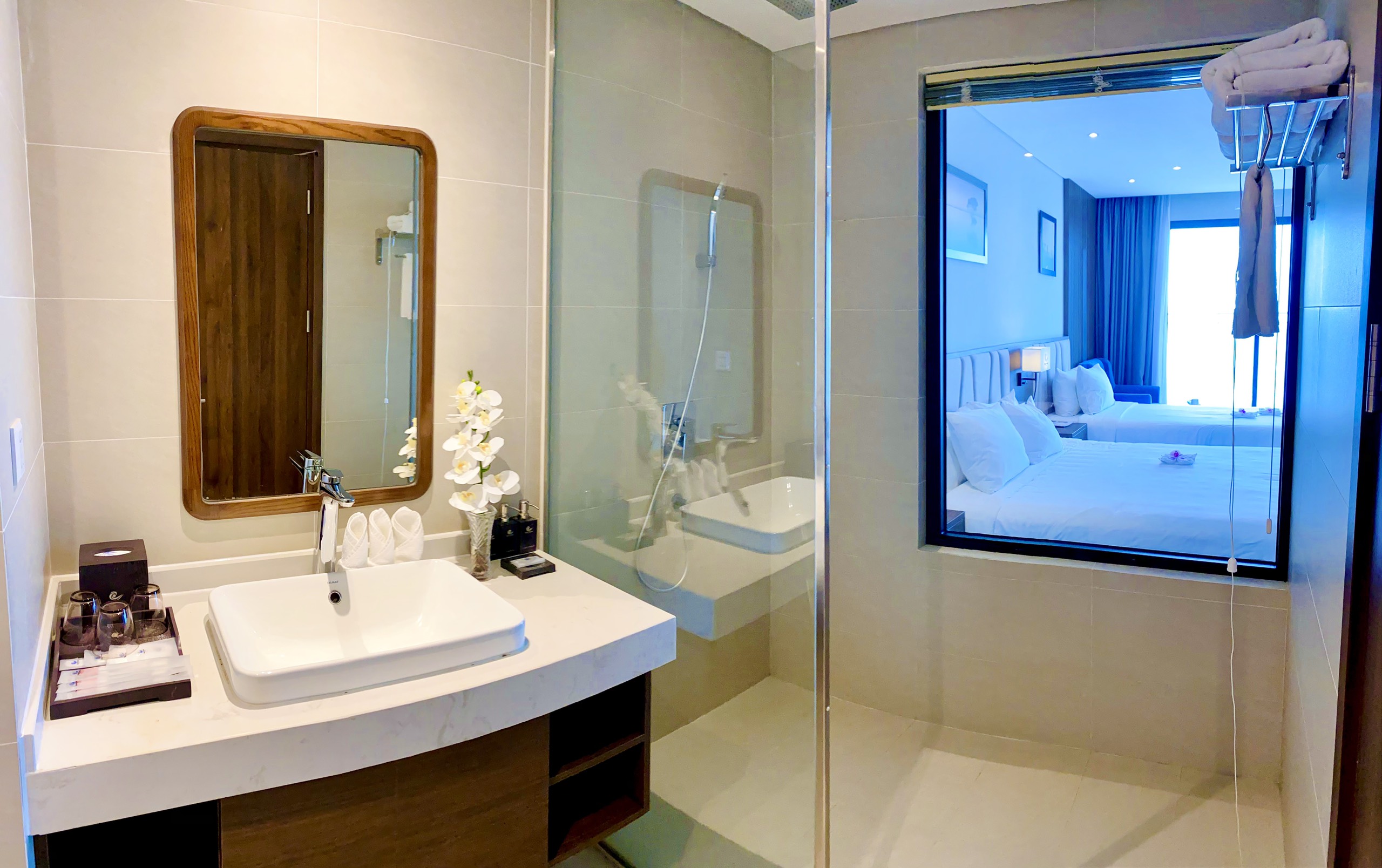 Triple Deluxe Sea View with Balcony