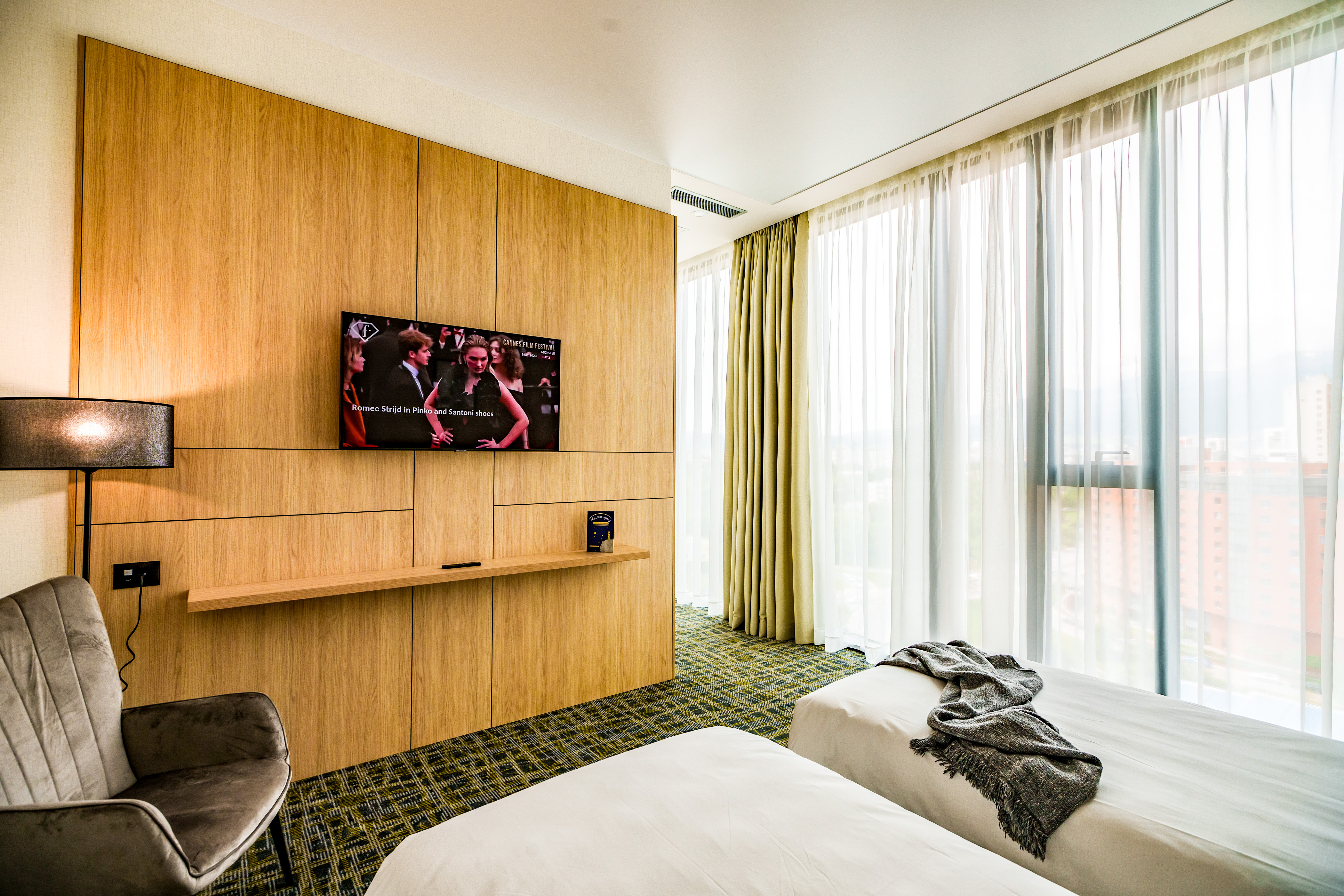 Double or Twin Deluxe