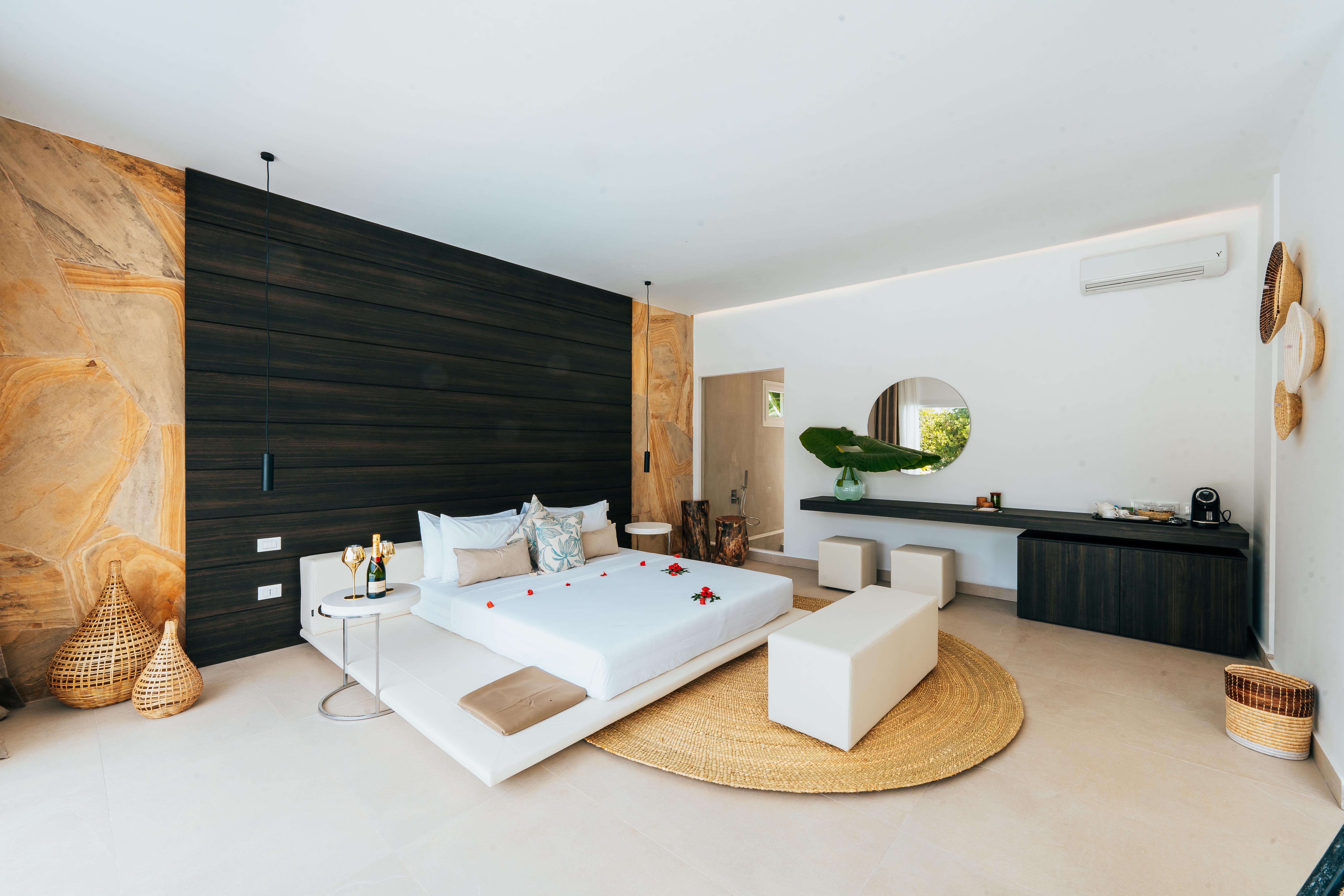 Villa Three Bedrooms Three Bathrooms