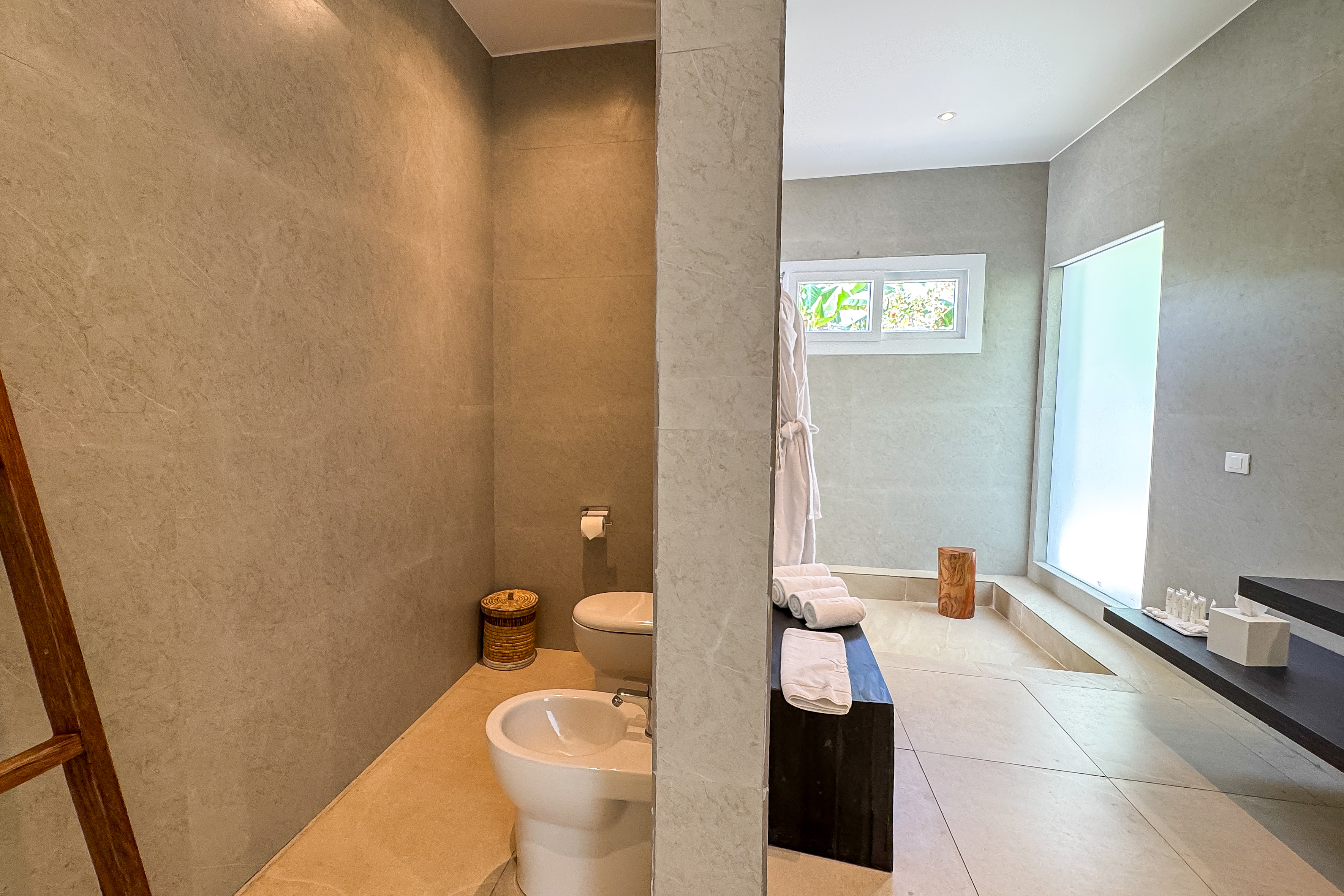 Villa Three Bedrooms Three Bathrooms