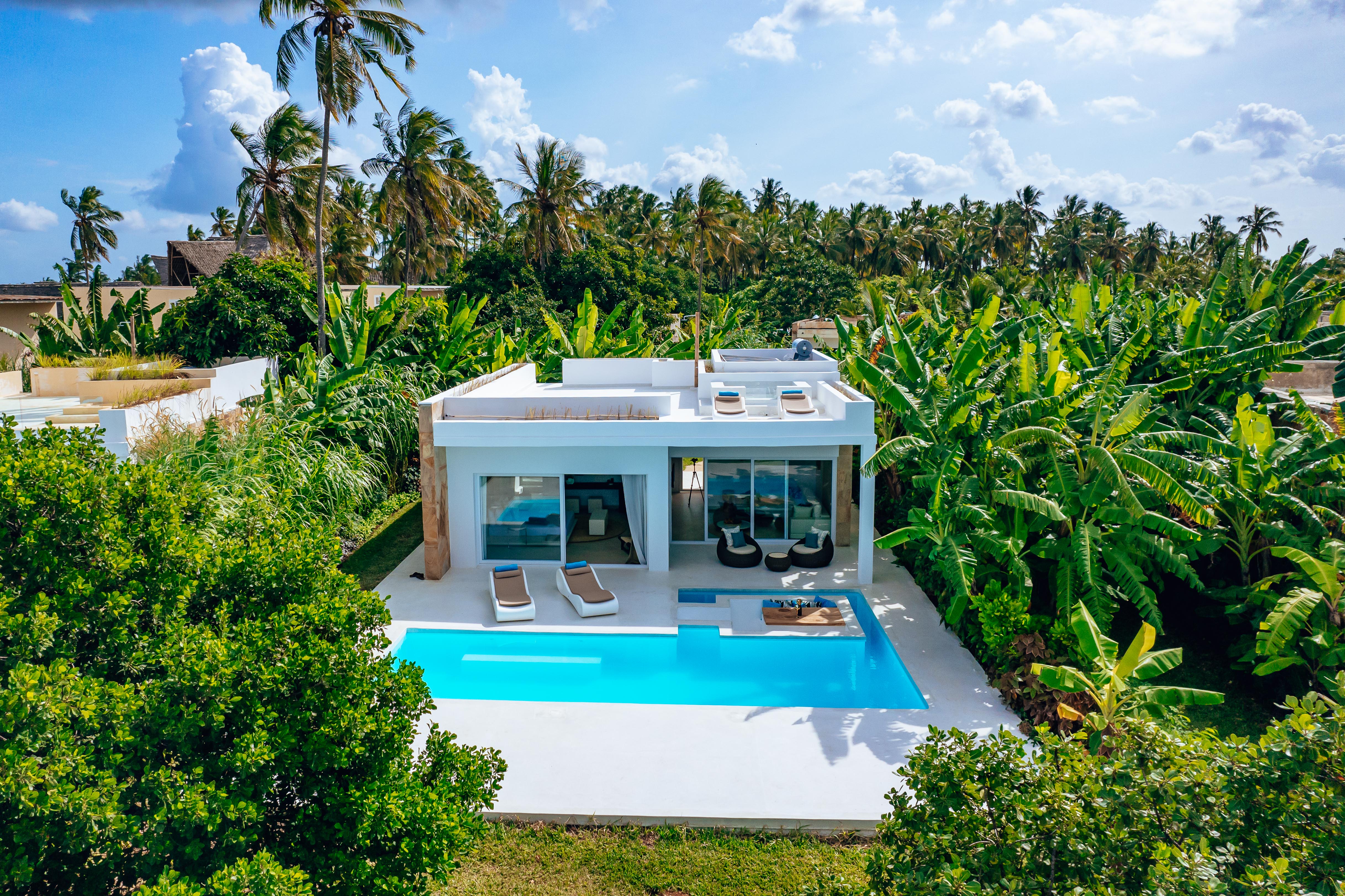 Villa Three Bedrooms Three Bathrooms