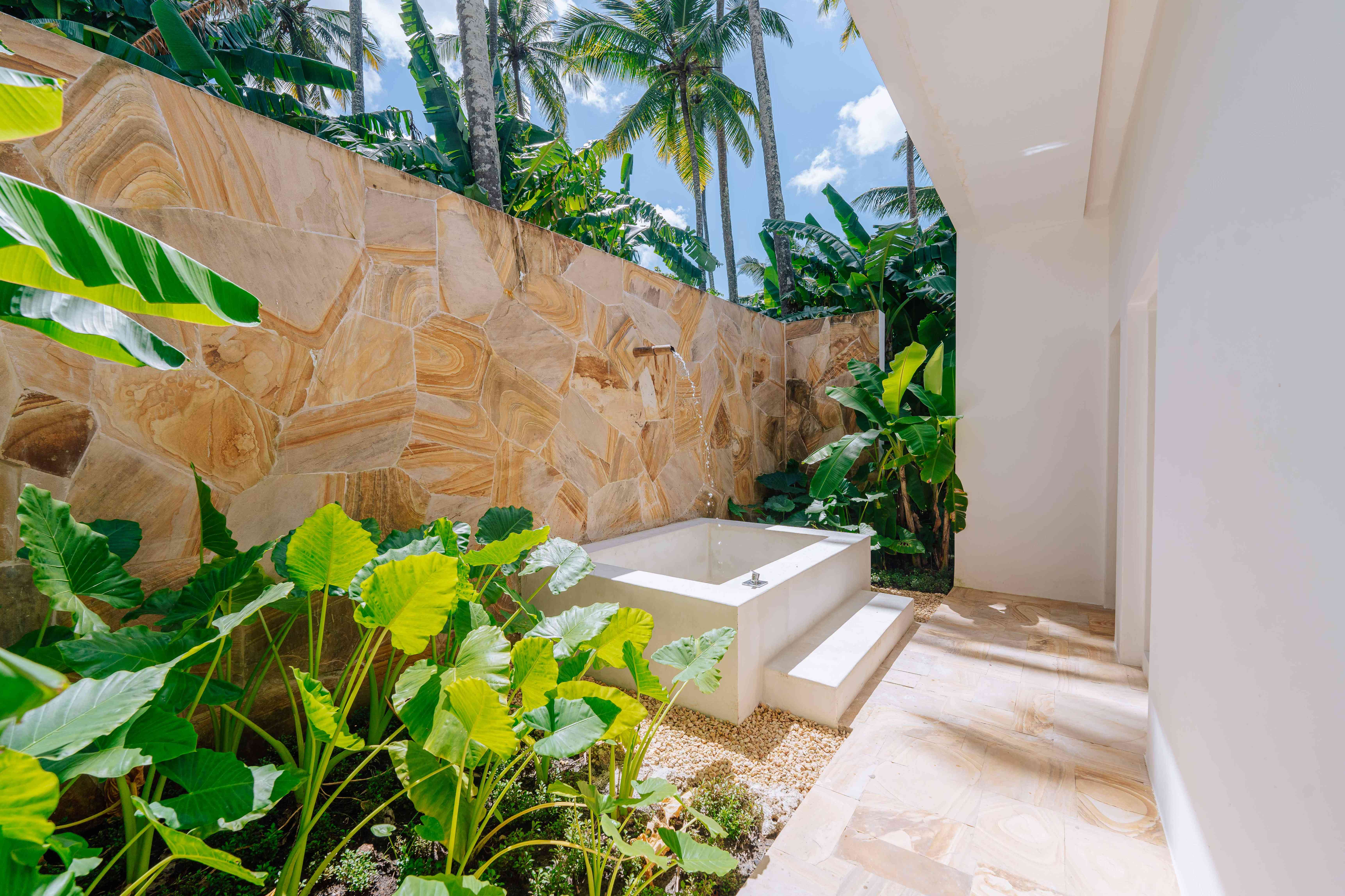 Villa Garden View King Bed