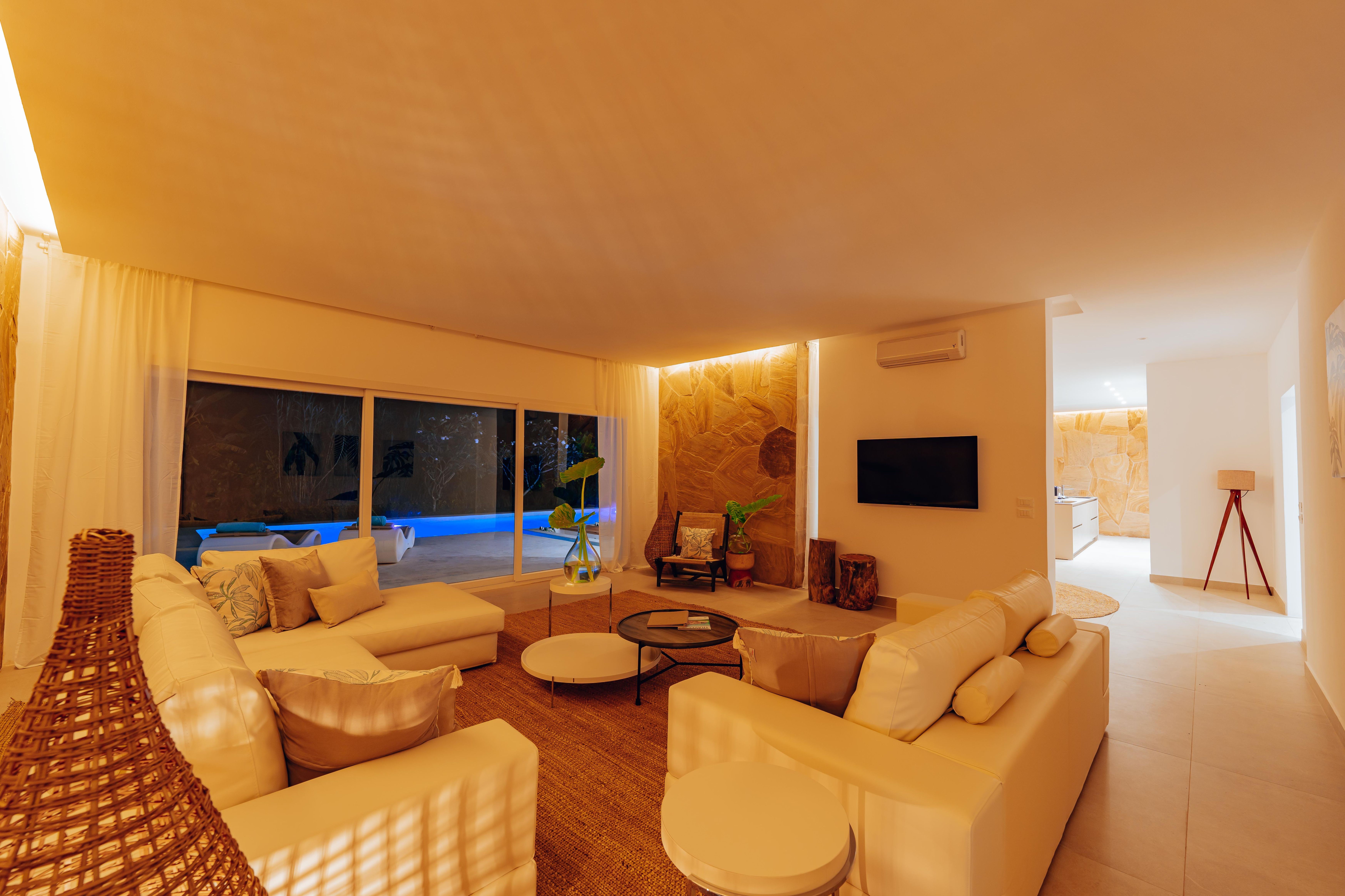 Villa Three Bedrooms Three Bathrooms