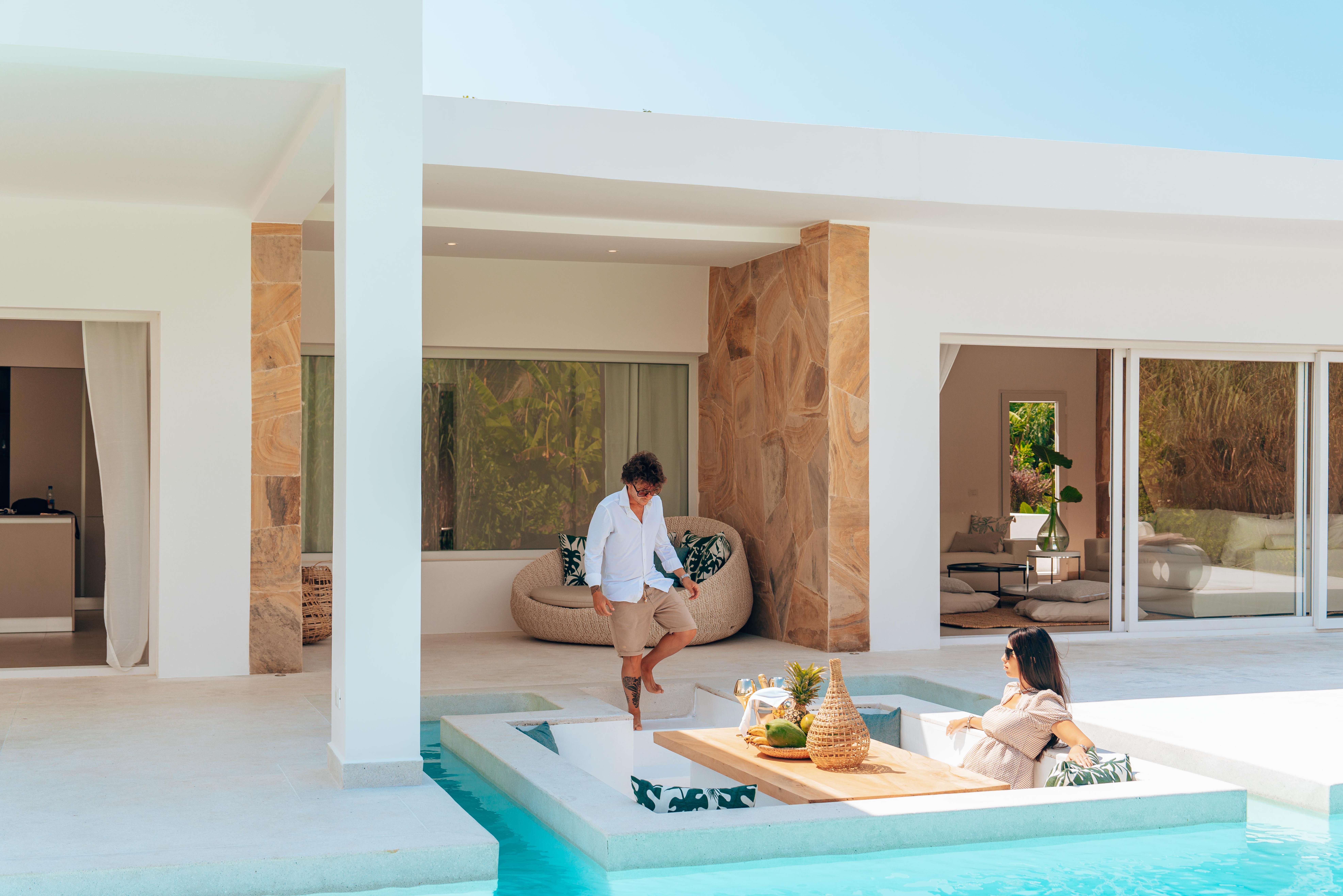 Villa Three Bedrooms Three Bathrooms