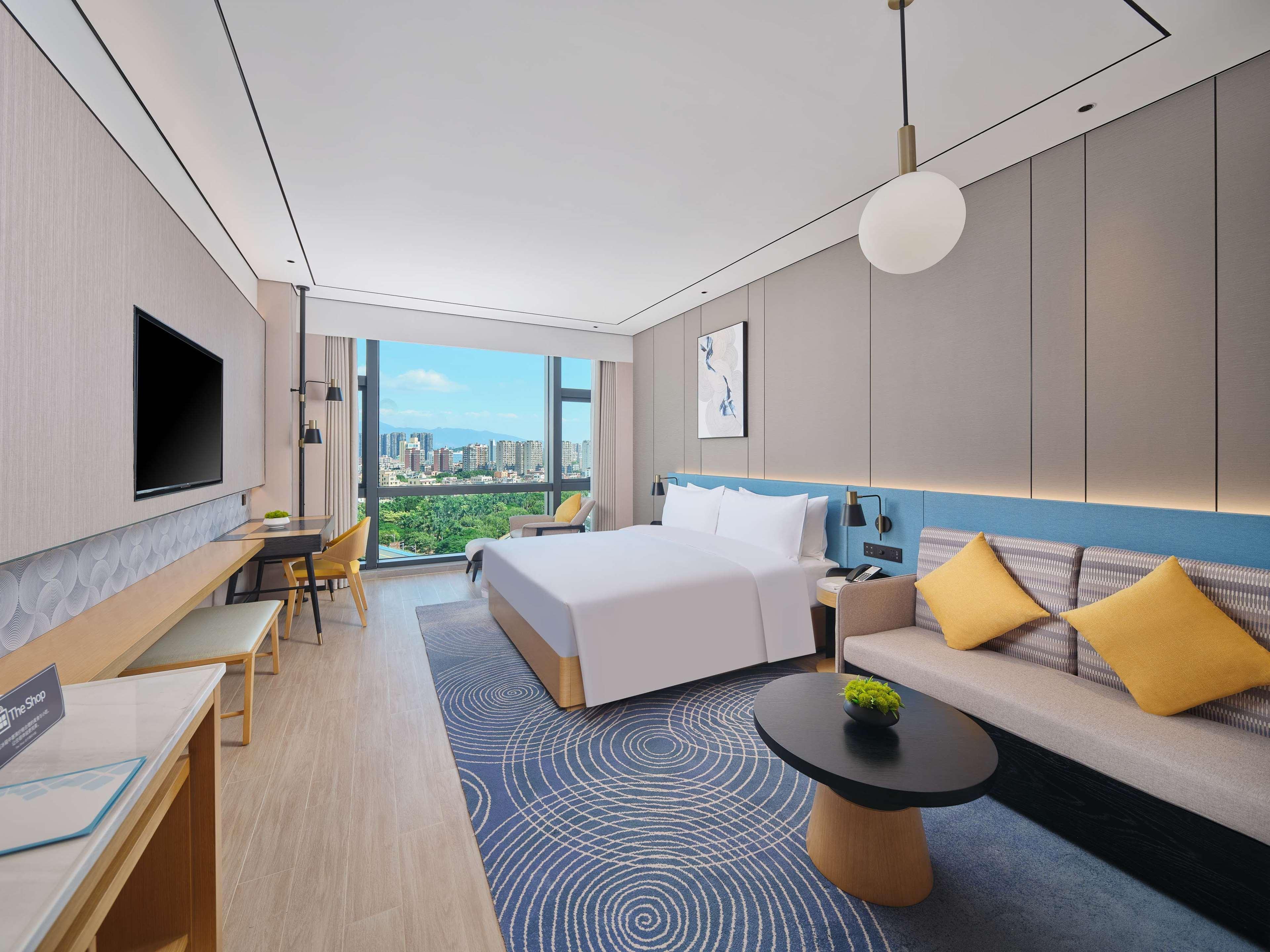 Double Deluxe King Bed