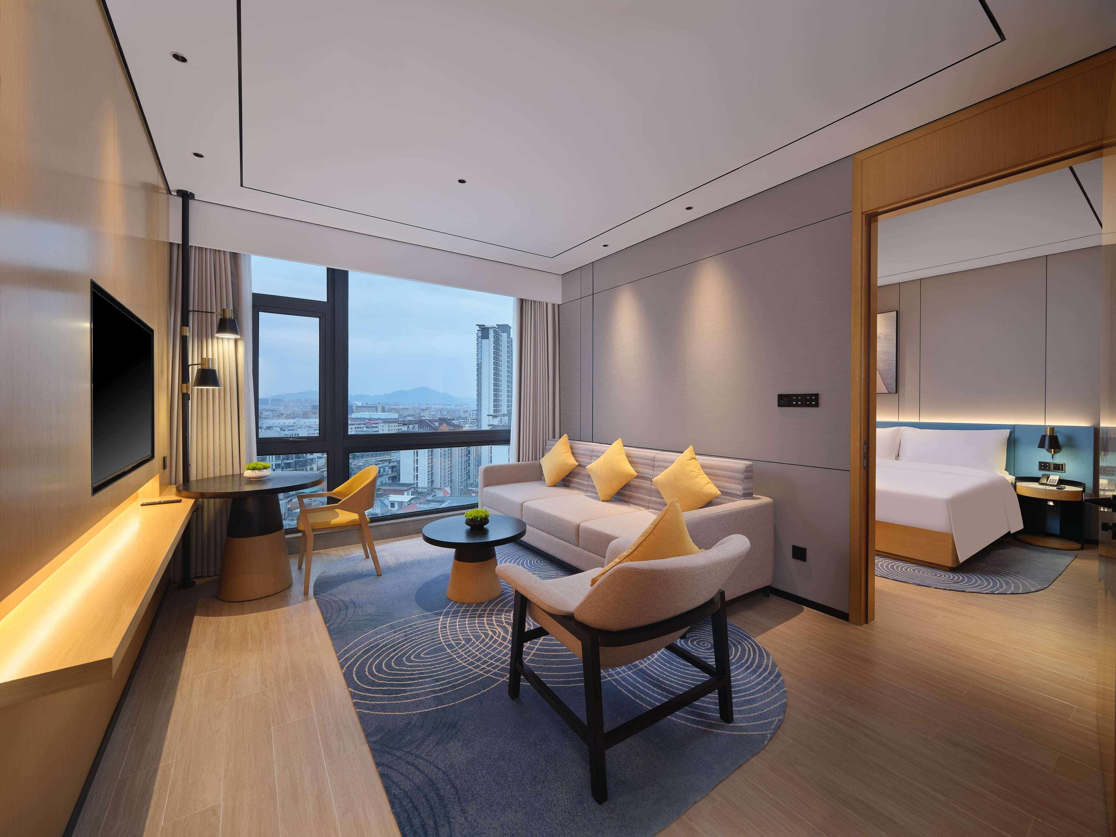 Suite Deluxe King Bed