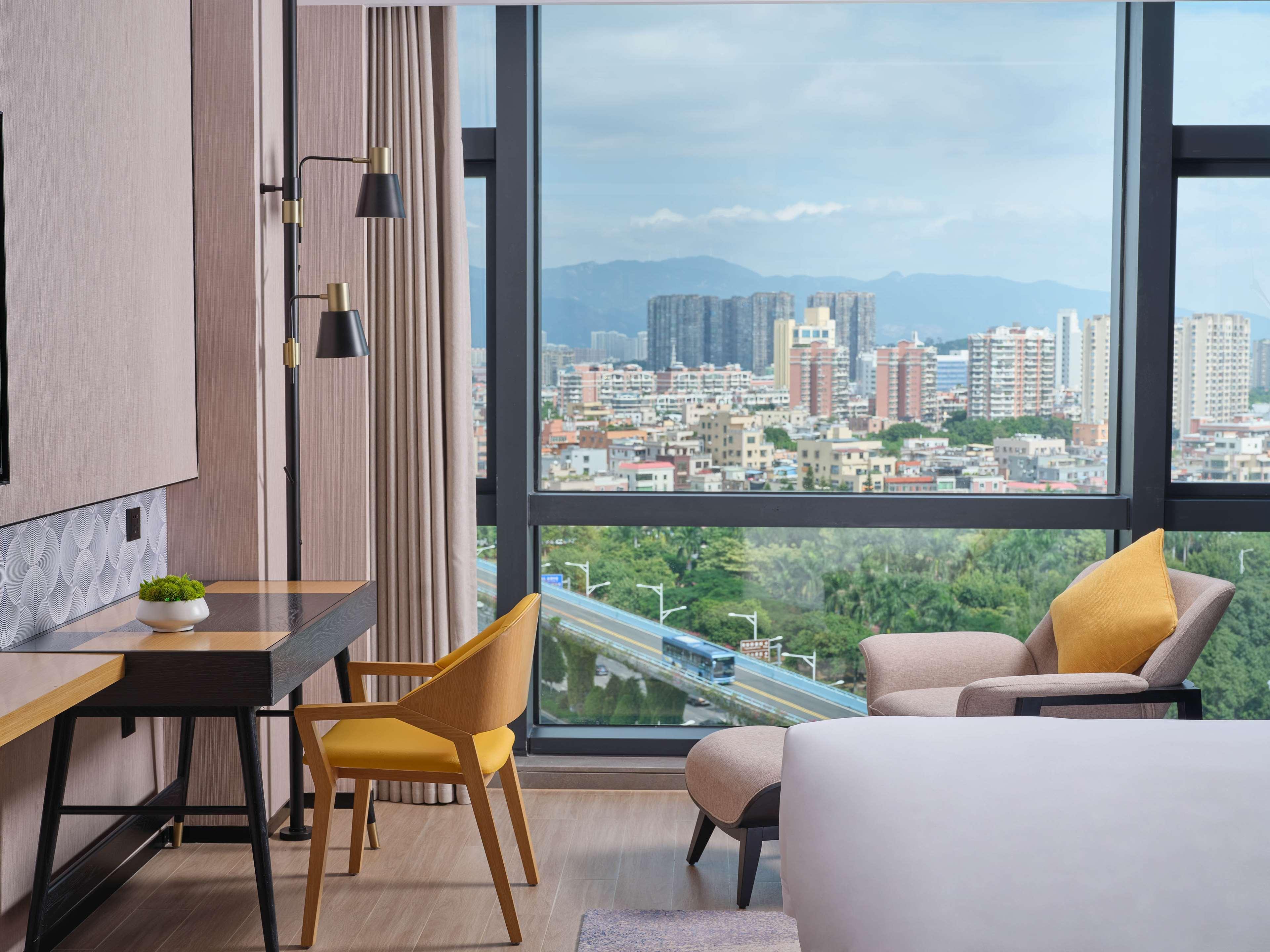 Double Deluxe King Bed