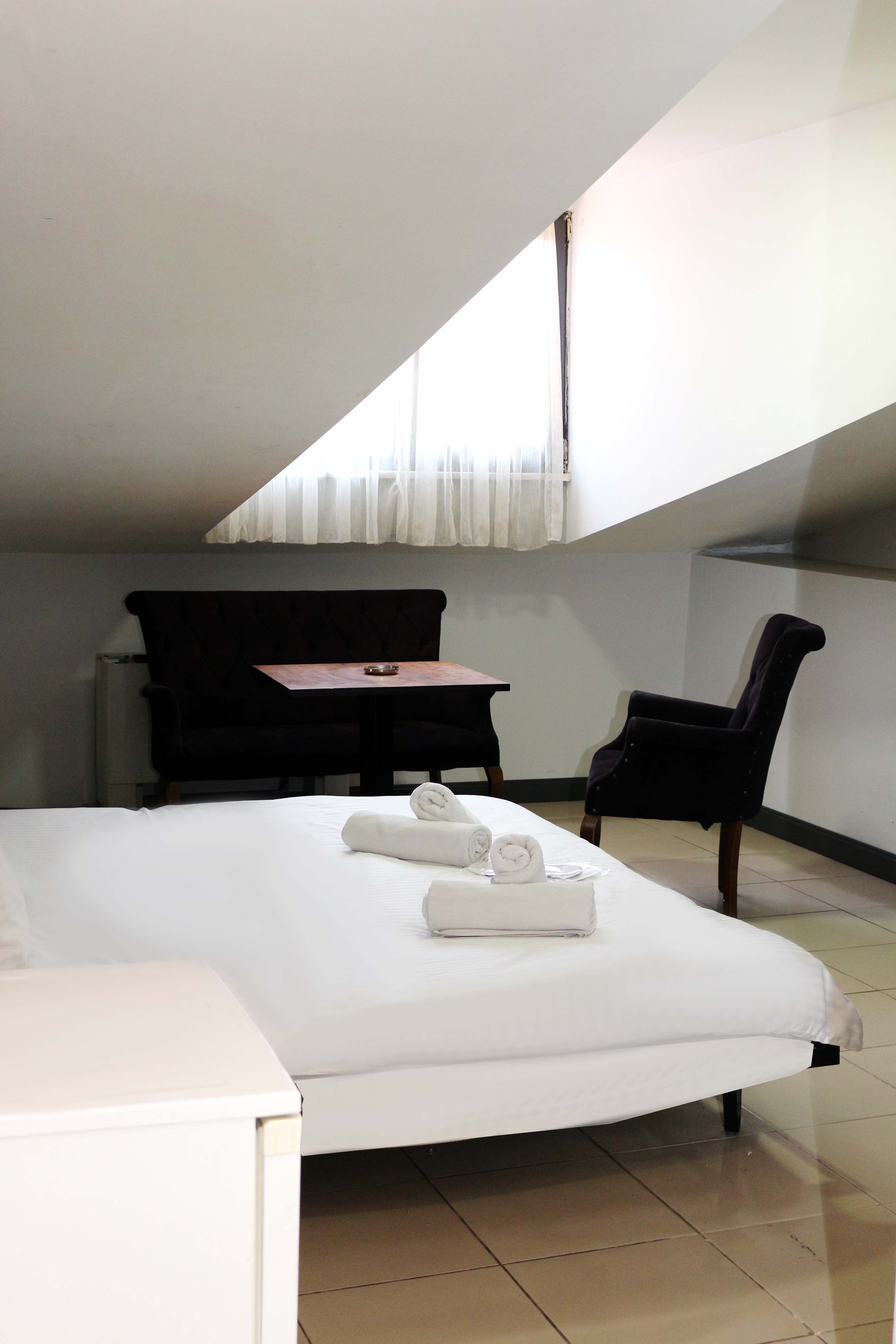 Room Accessible-queen Size Bed