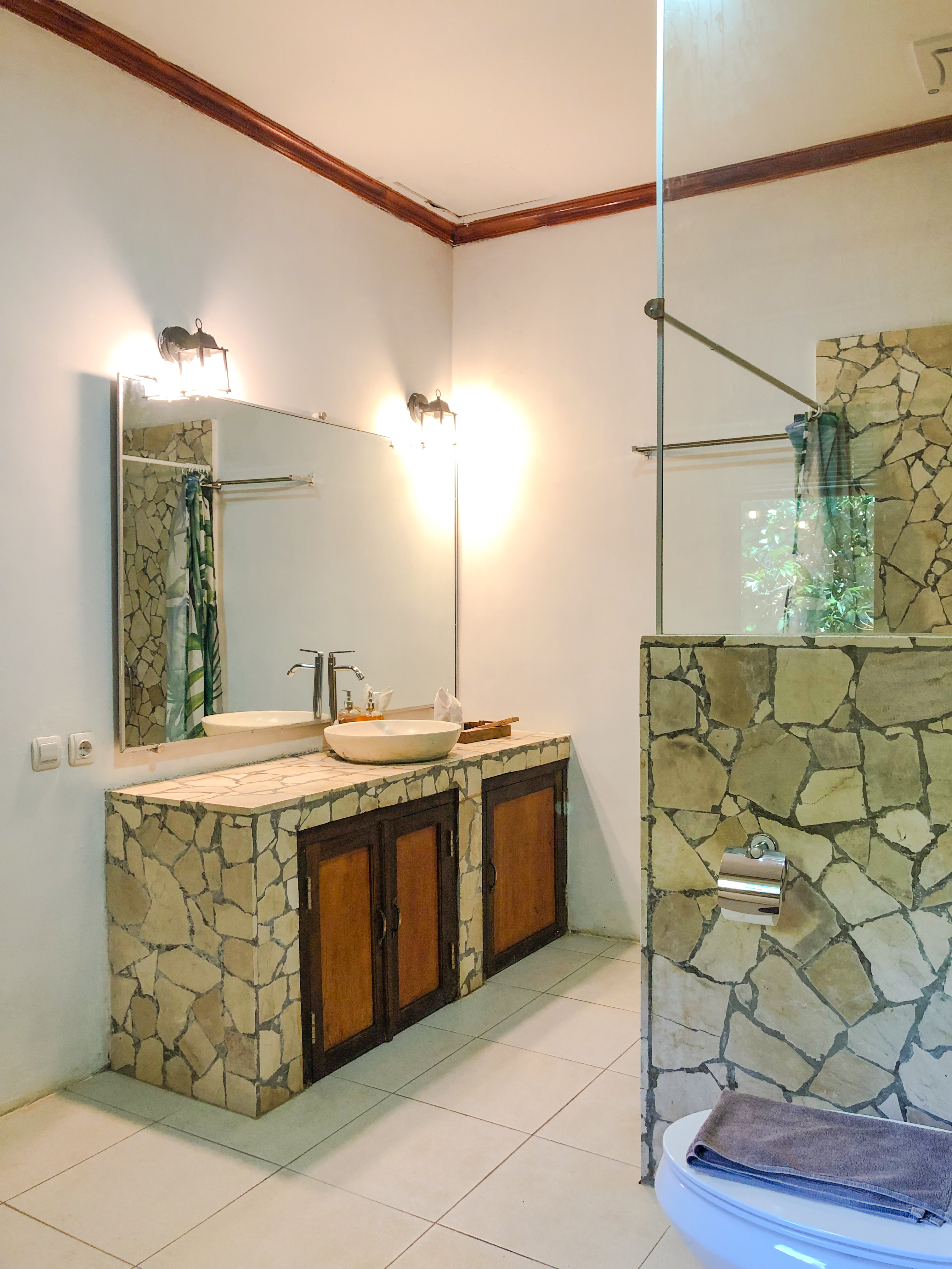 Double Deluxe One Bed