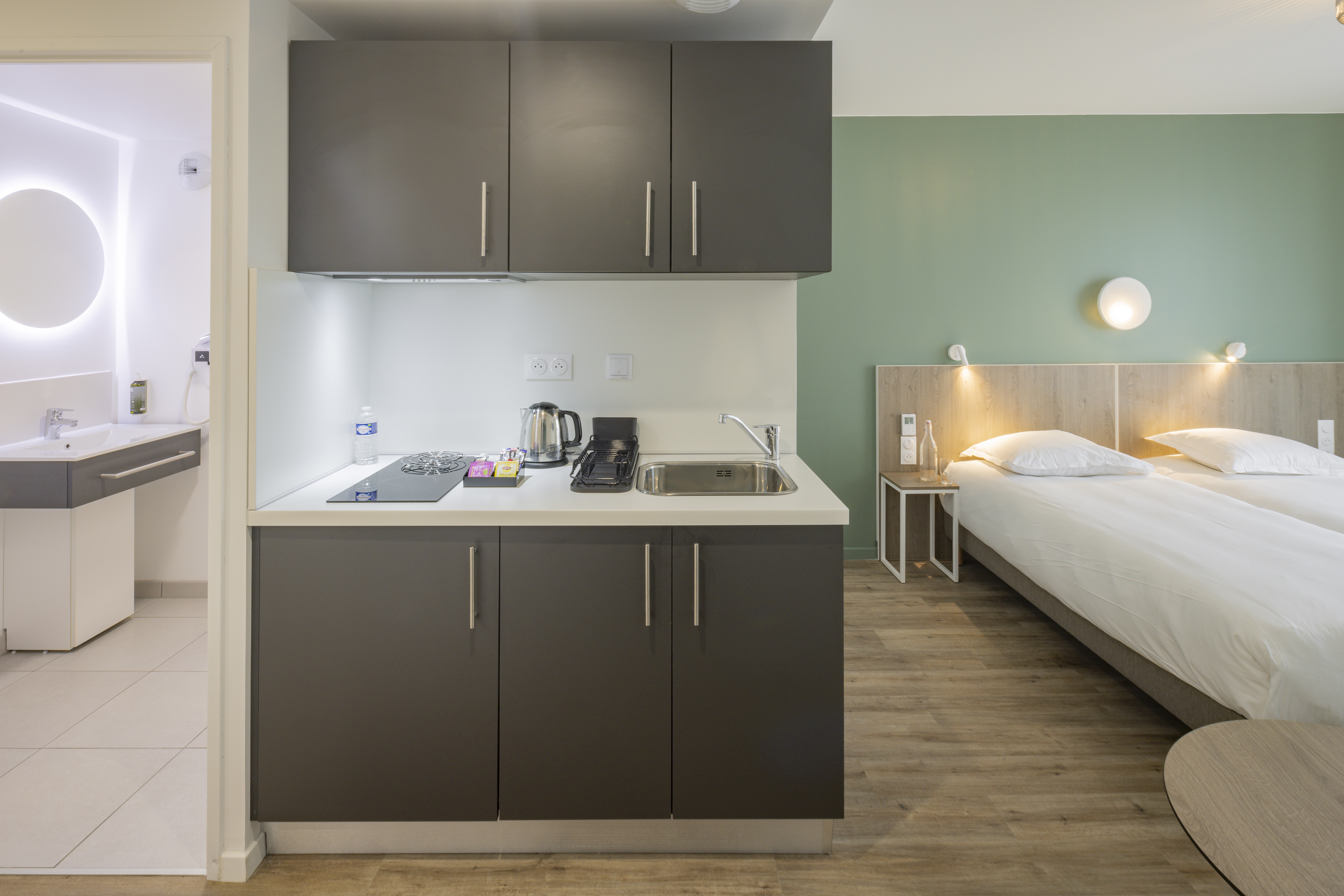 Suite Connecting Room