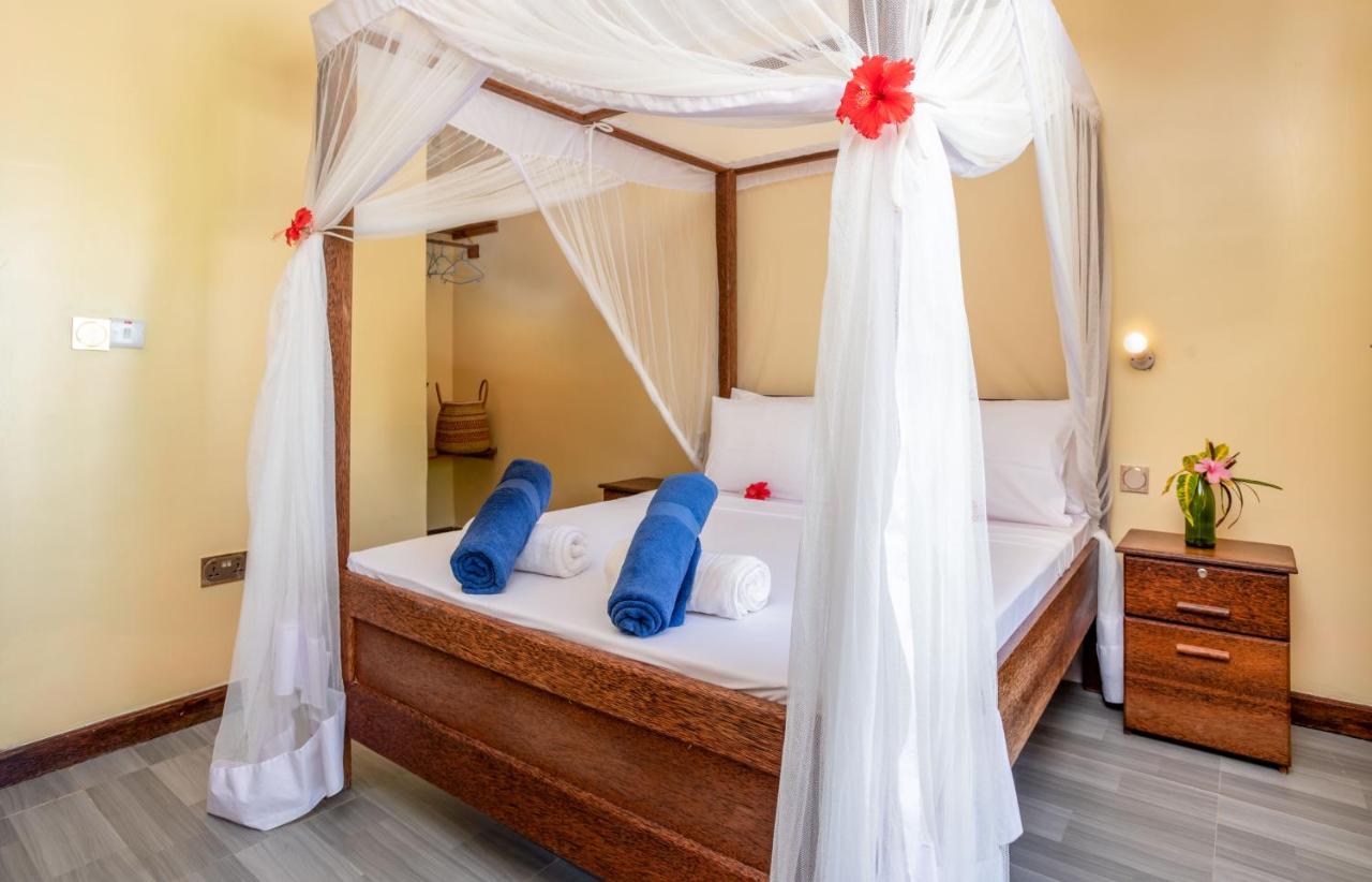 Triple Deluxe Pool View