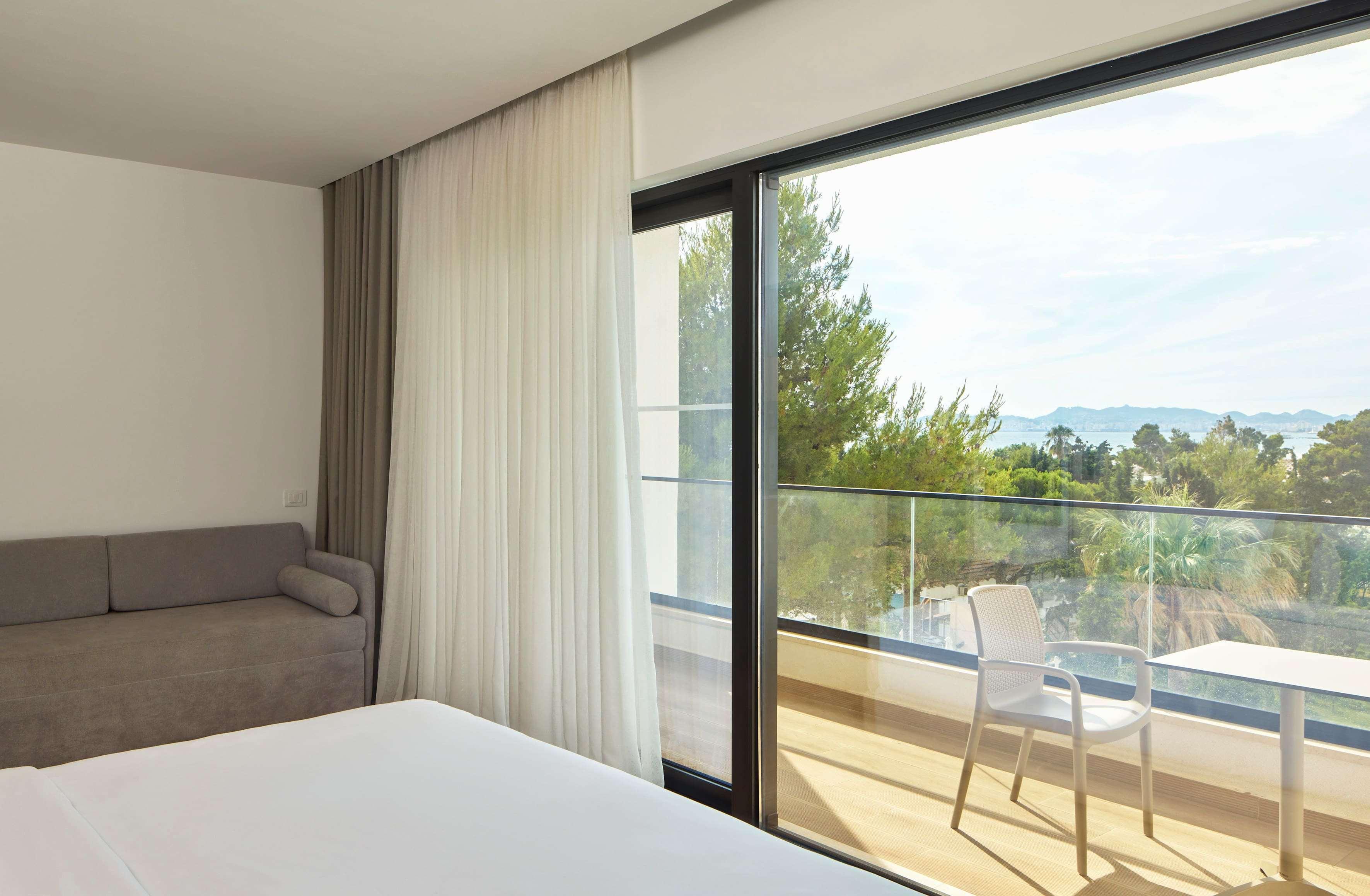 Room Partial Sea View