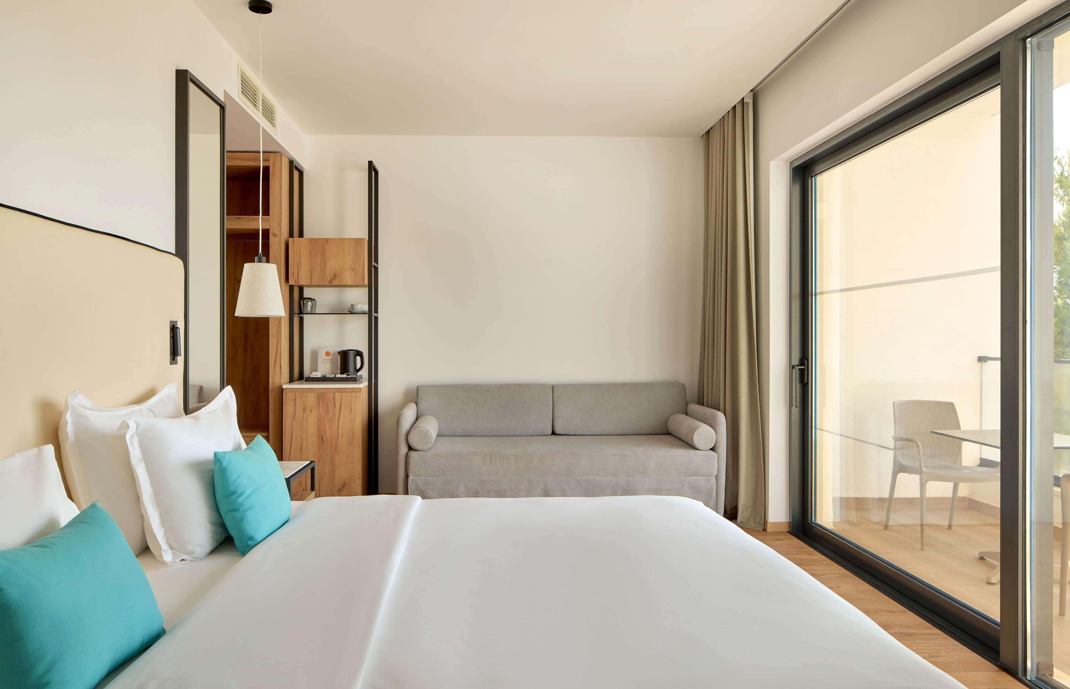 Room Partial Sea View