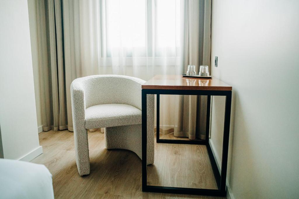 Double Queen Size Bed