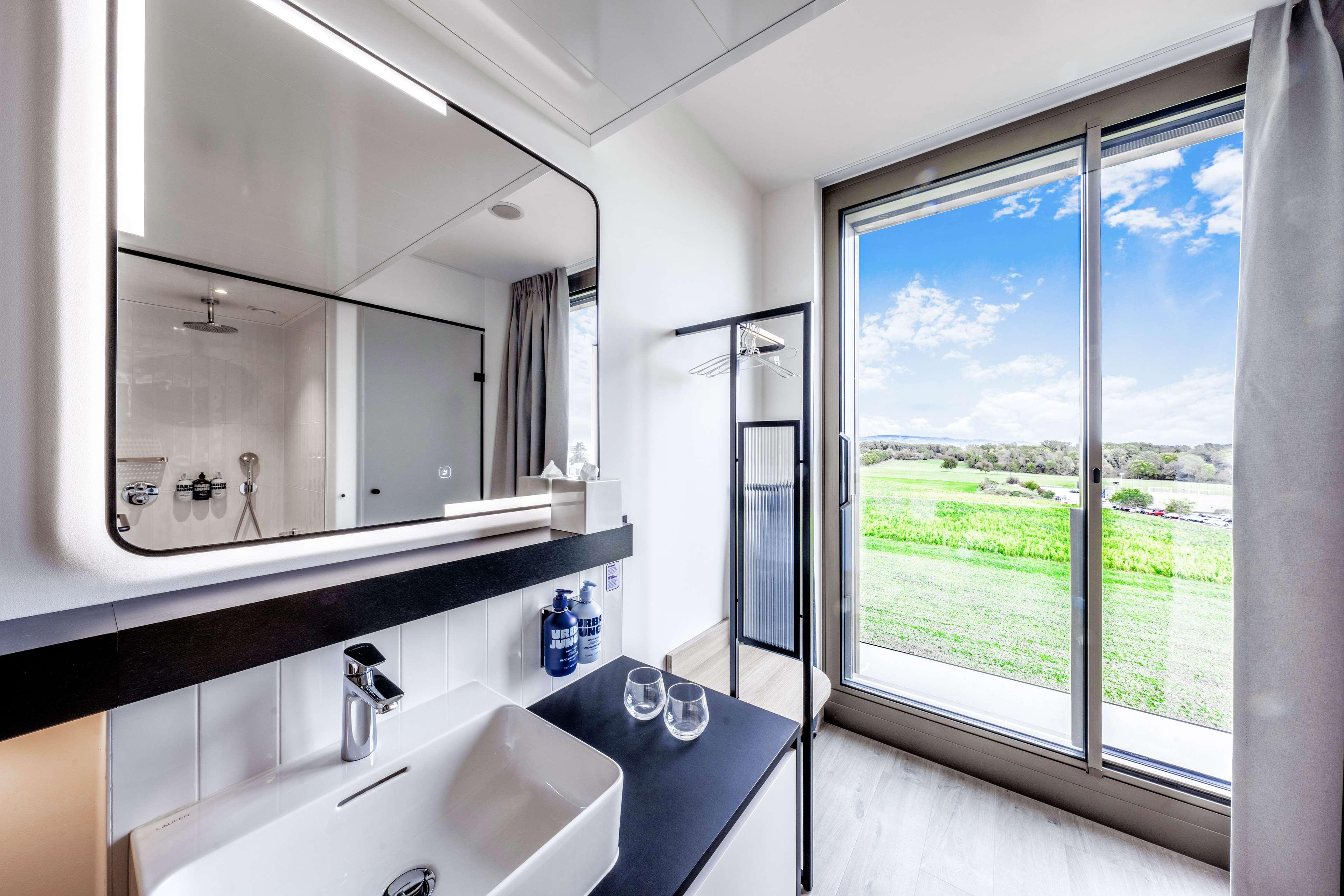 Double Queen Size Bed